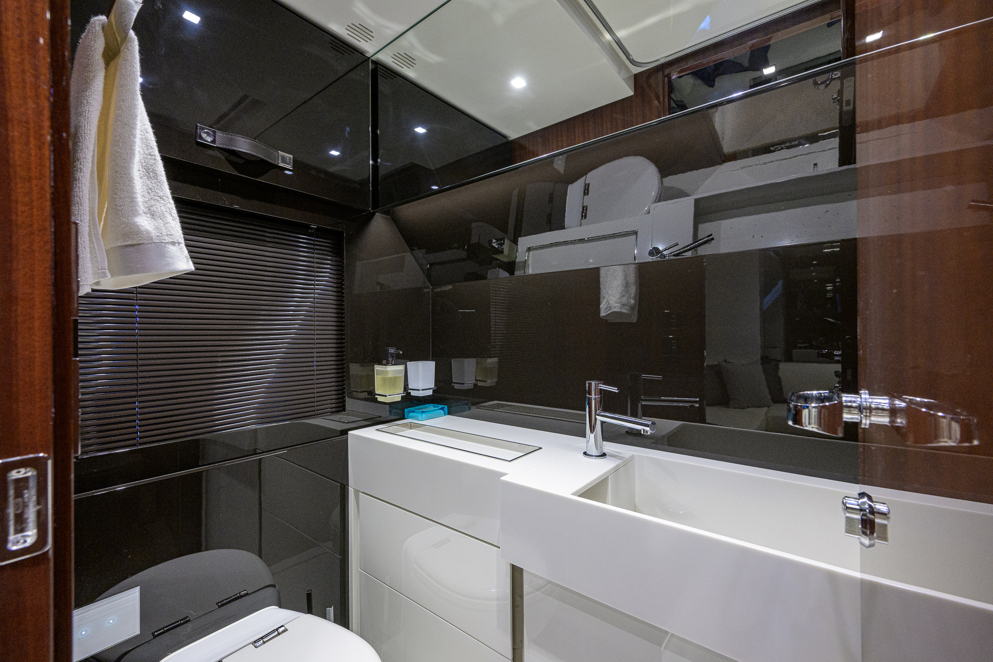 Angelamar yacht photo 66