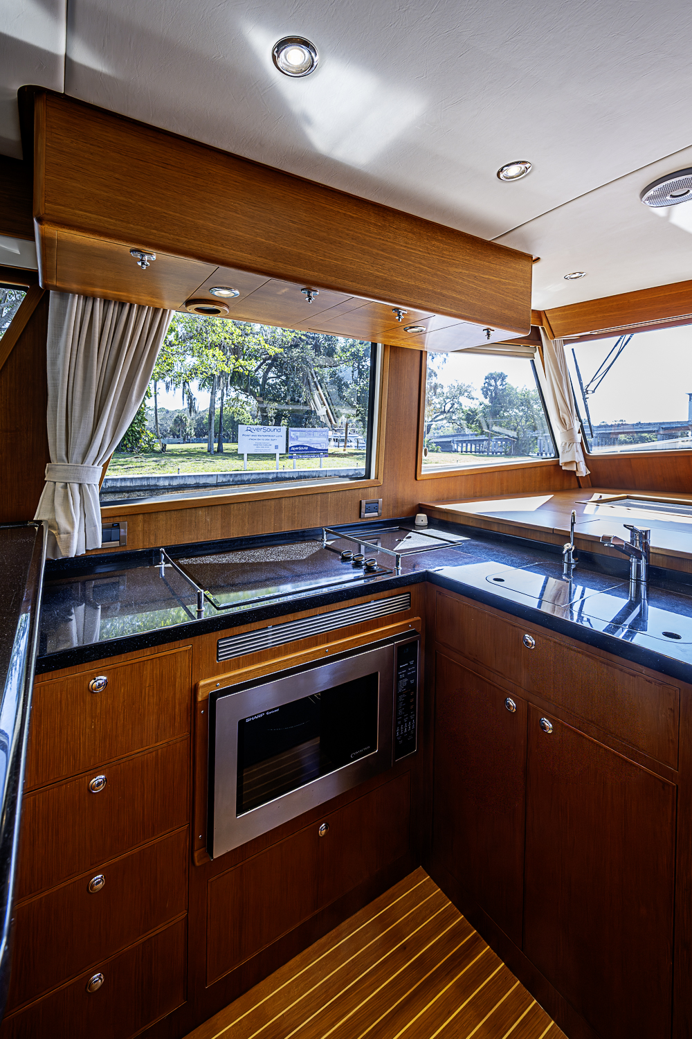 Hayride yacht photo 98