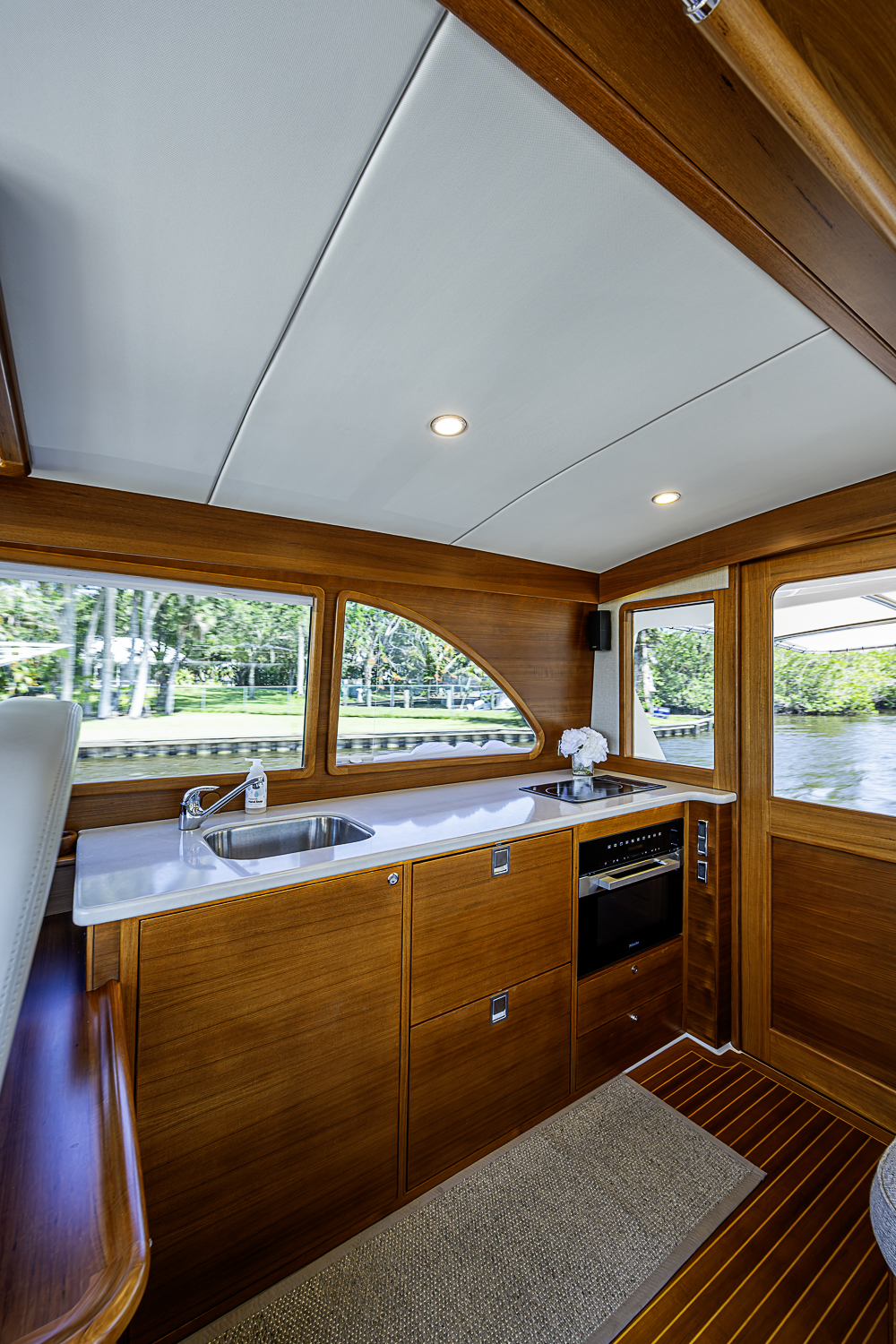 Sea Rose yacht photo 38