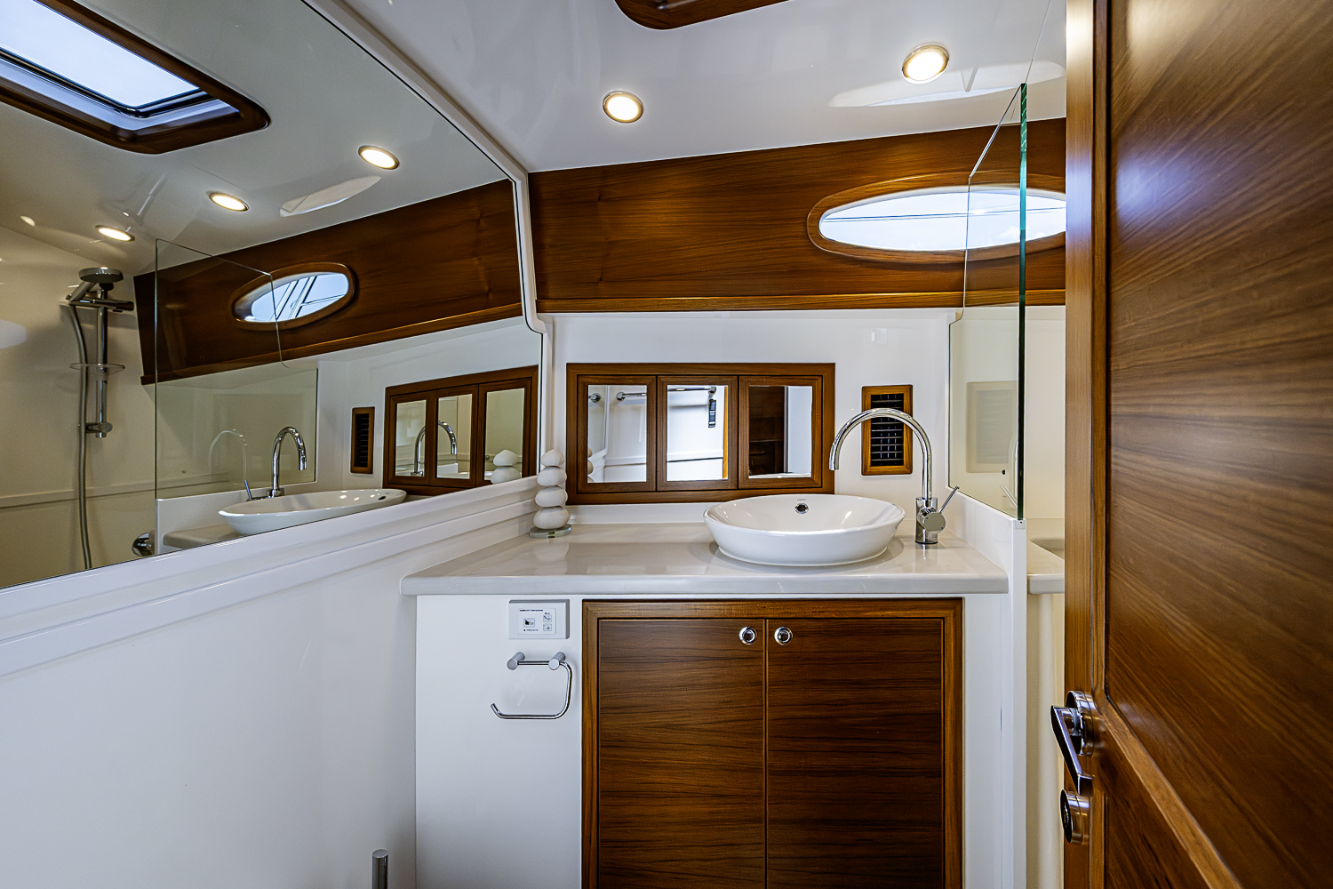 Sea Rose yacht photo 54
