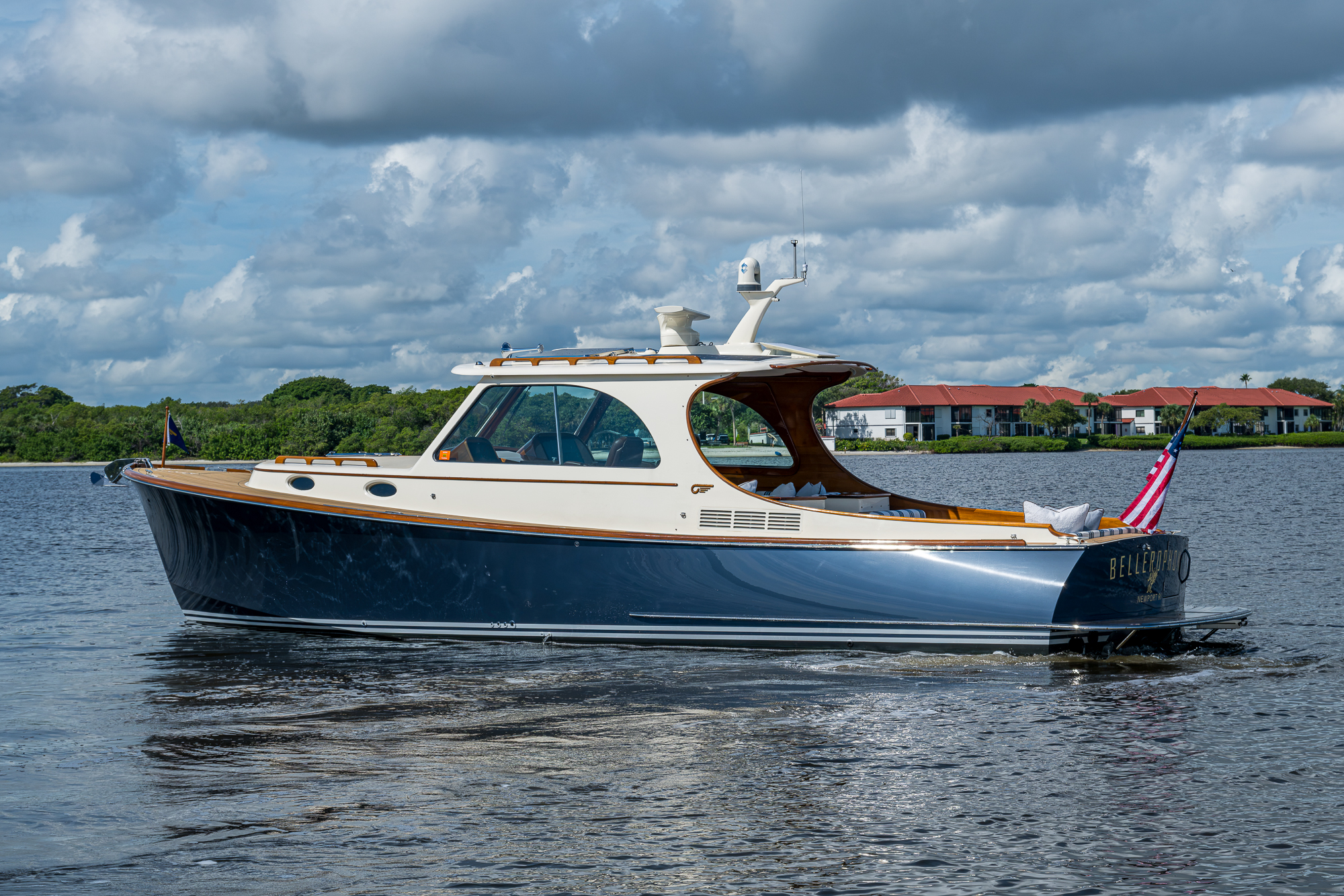 Bellerophon yacht photo 14