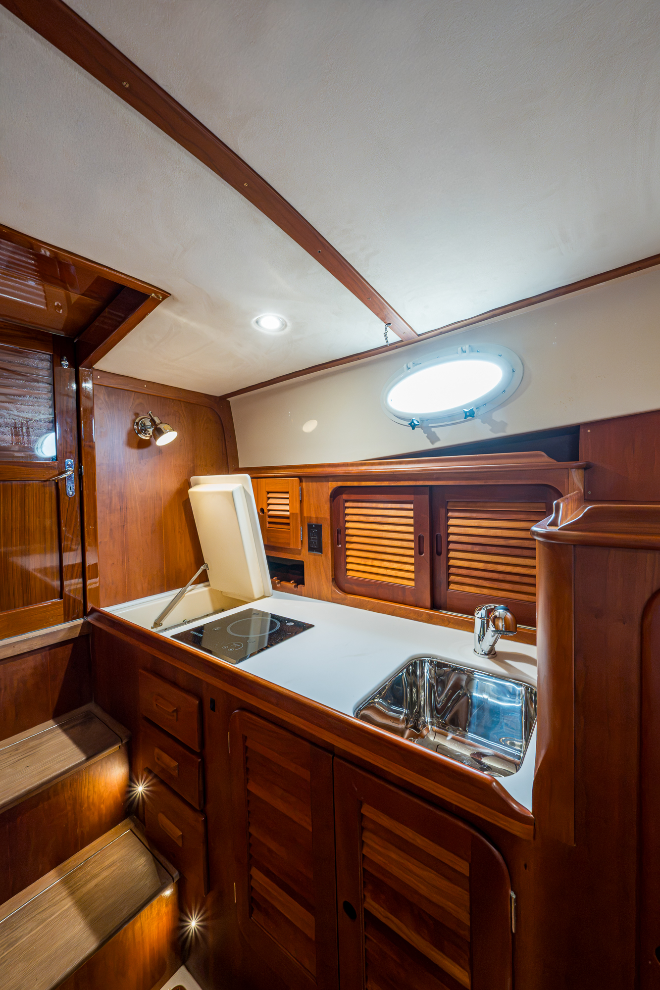 Bellerophon yacht photo 42