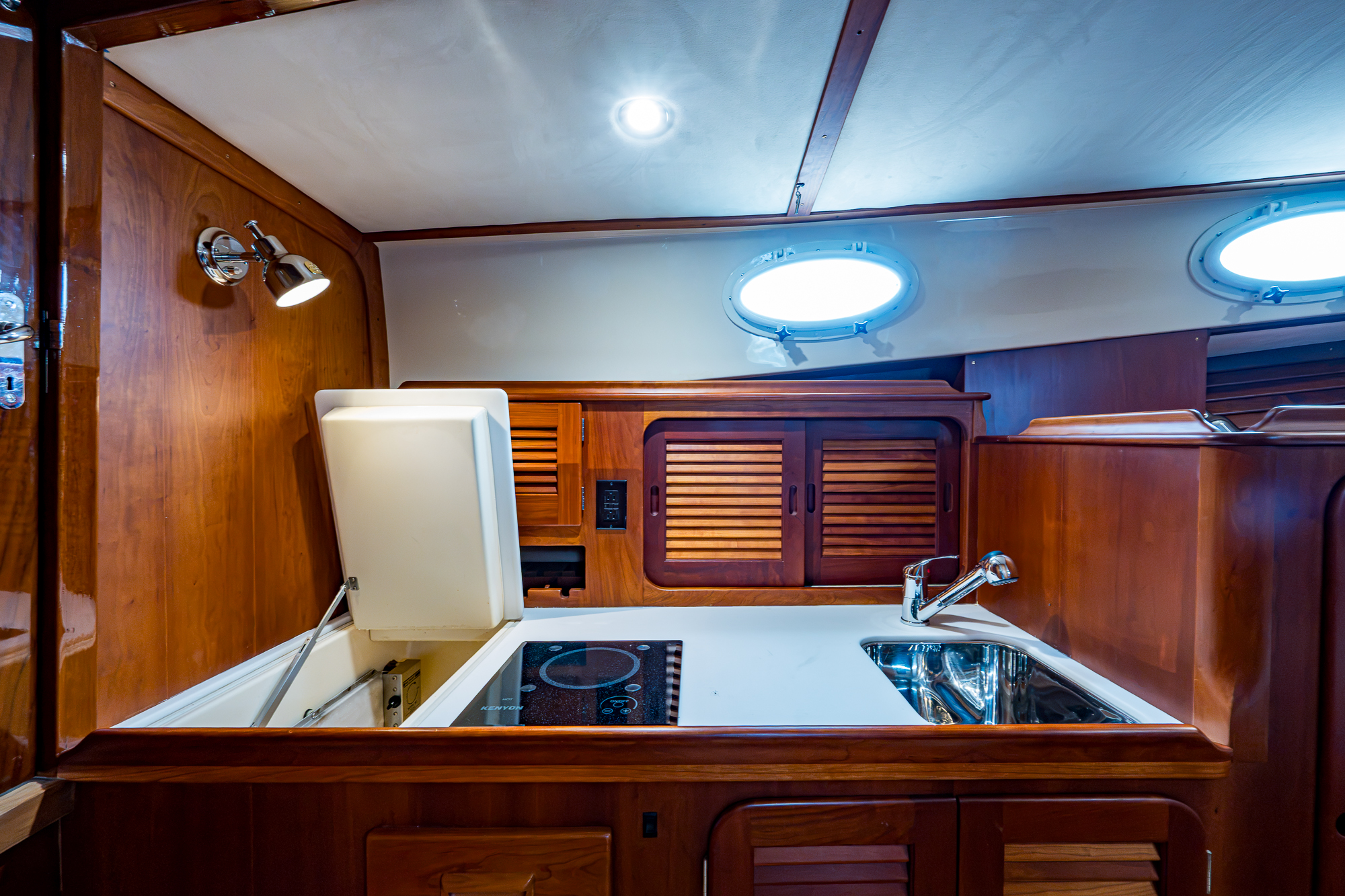 Bellerophon yacht photo 43