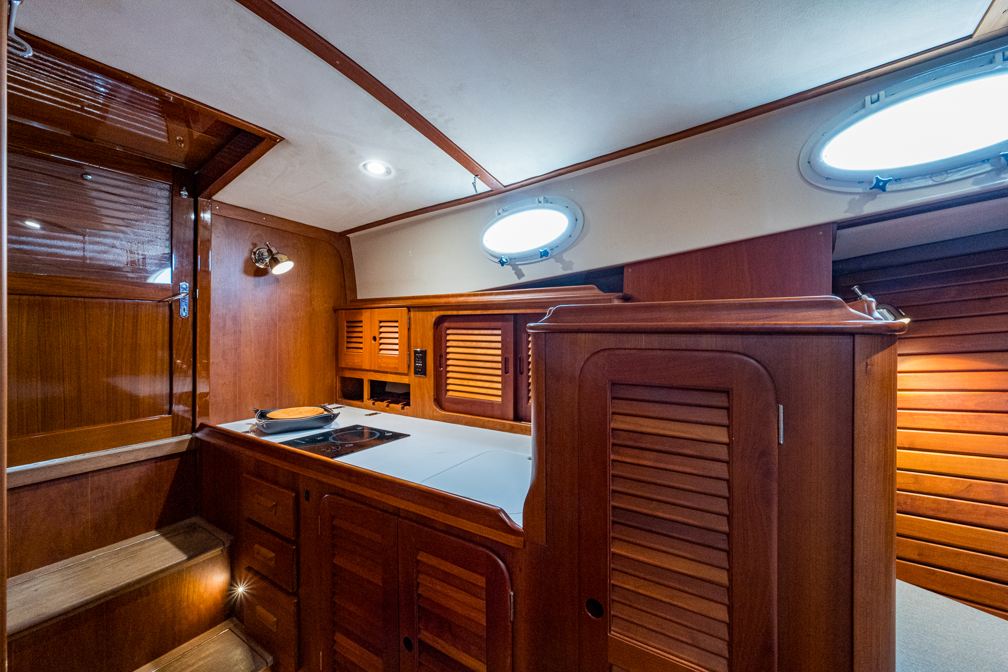 Bellerophon yacht photo 40