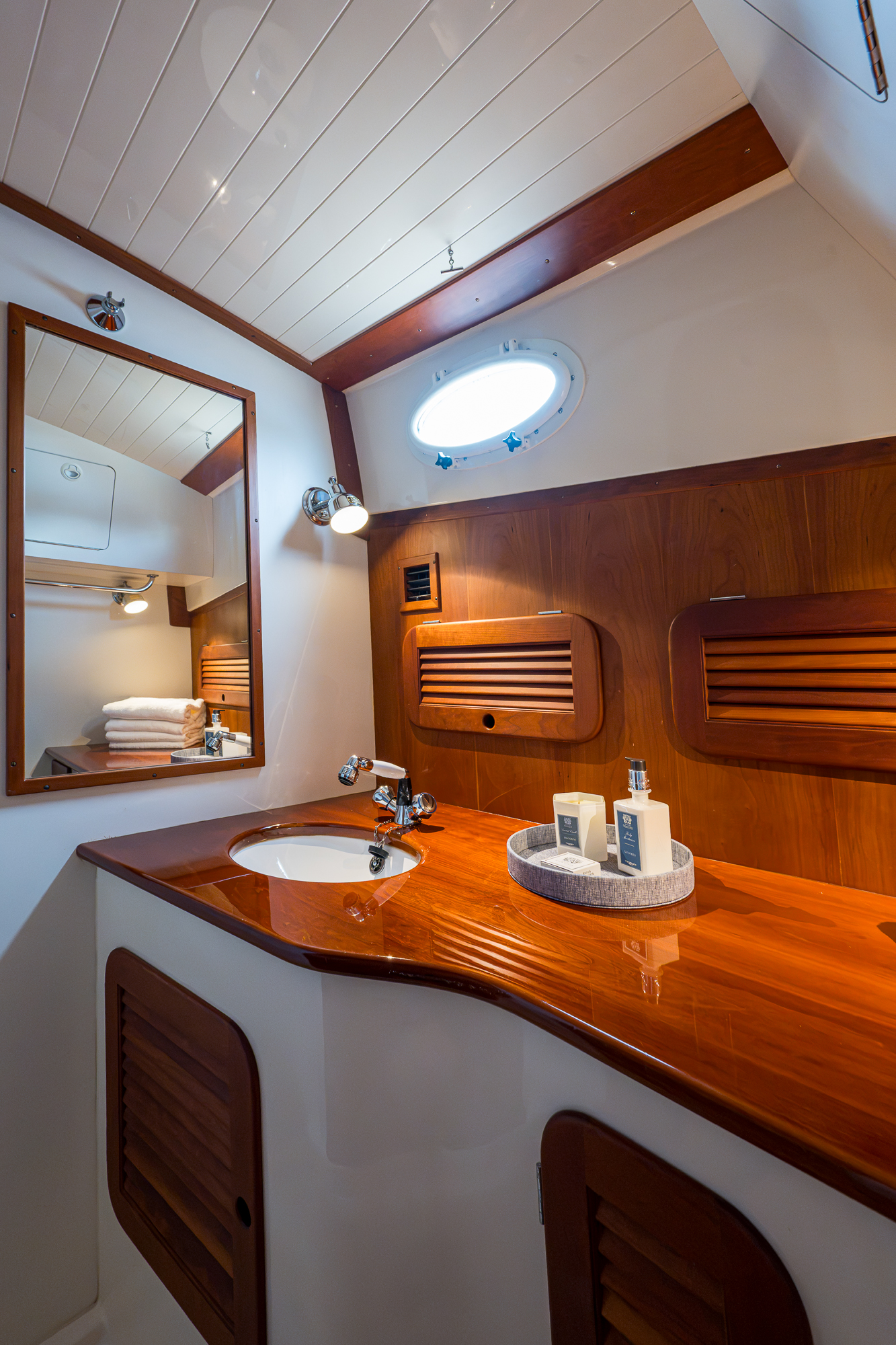 Bellerophon yacht photo 36