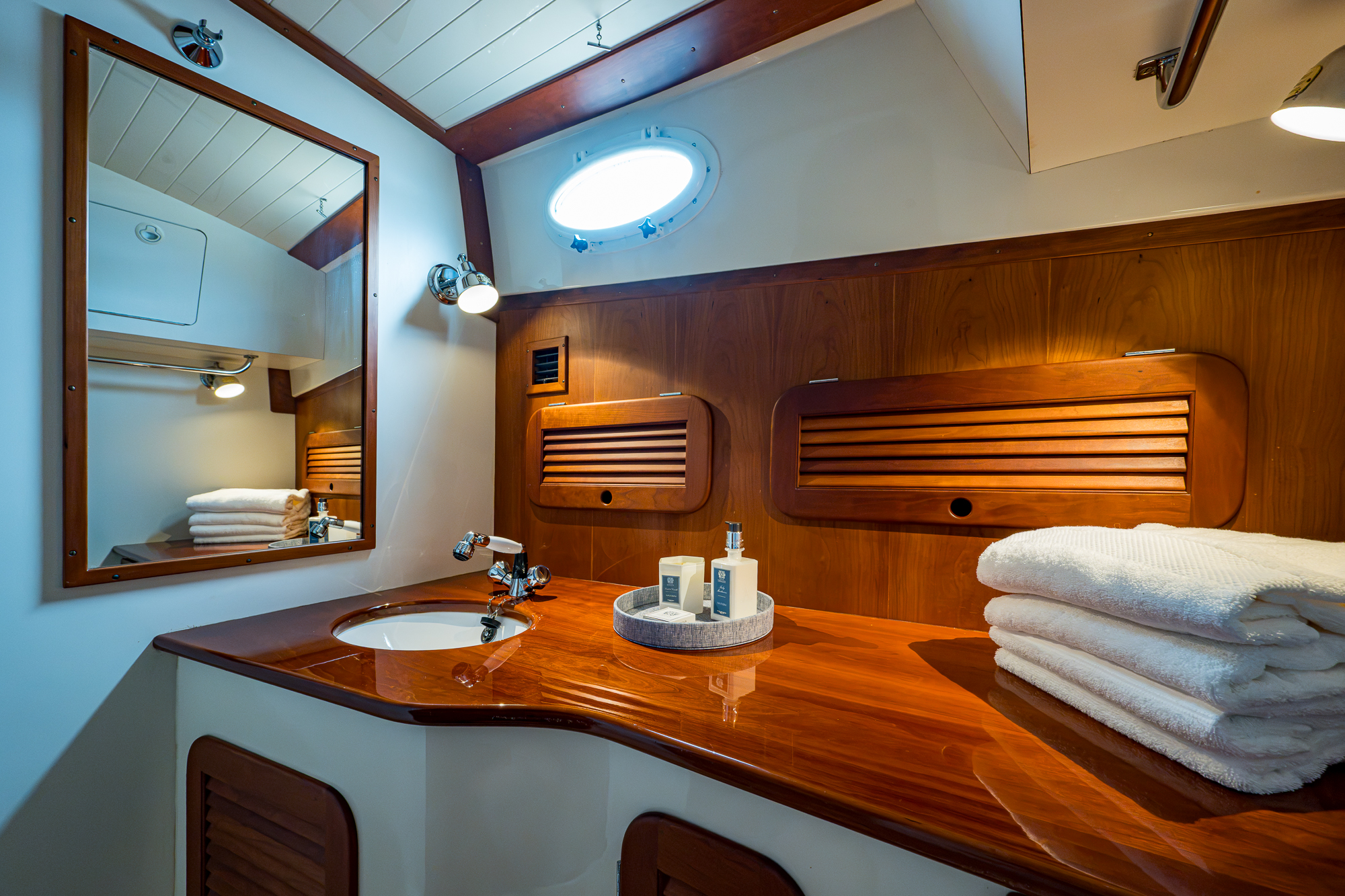 Bellerophon yacht photo 45