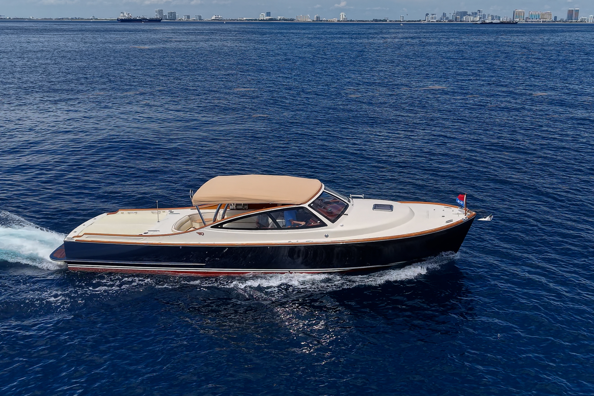 Capri yacht photo 13