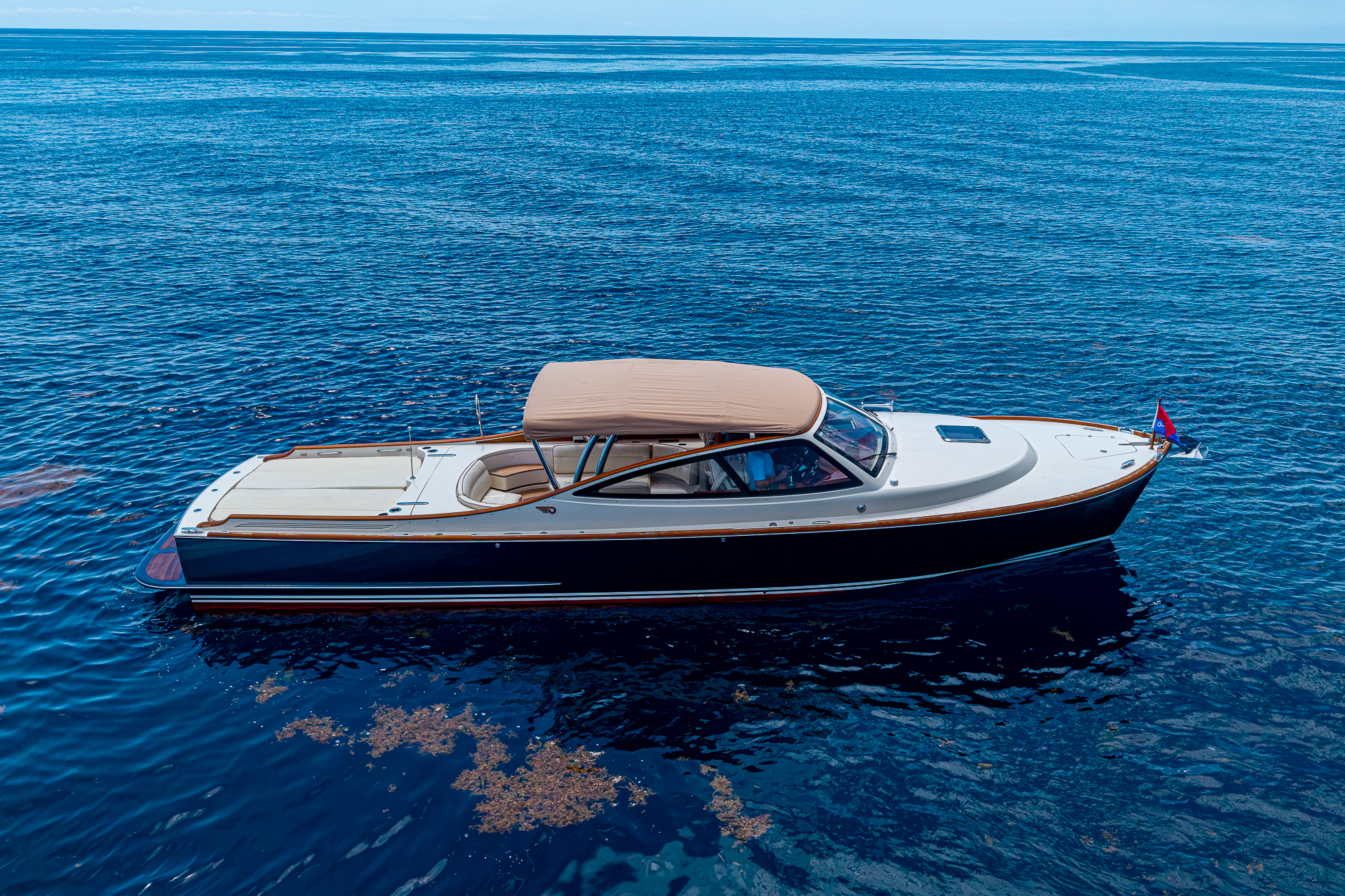 Capri yacht photo 8