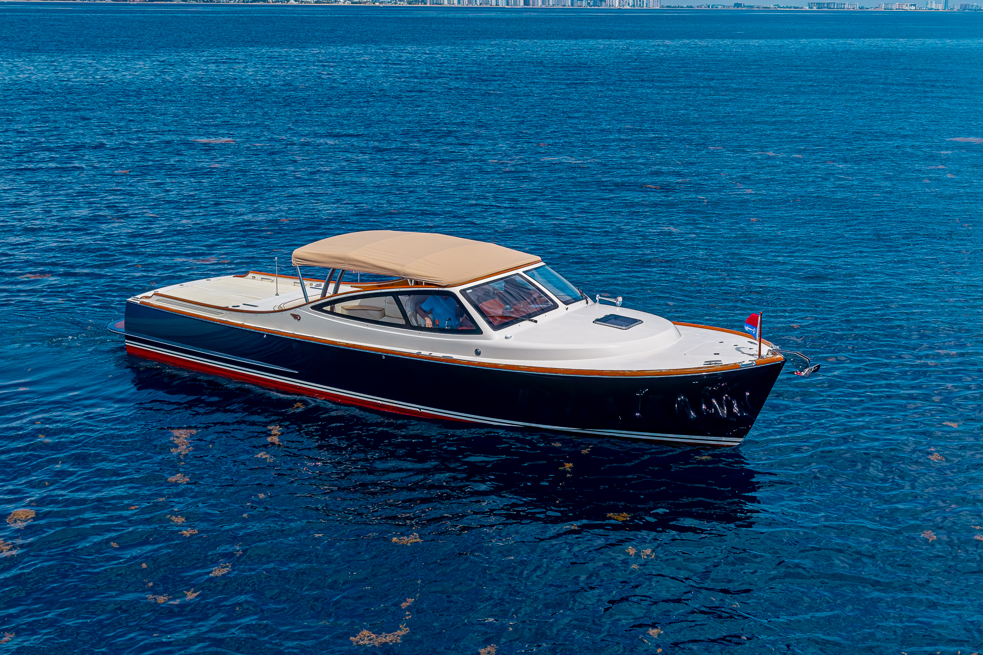 Capri yacht photo 1