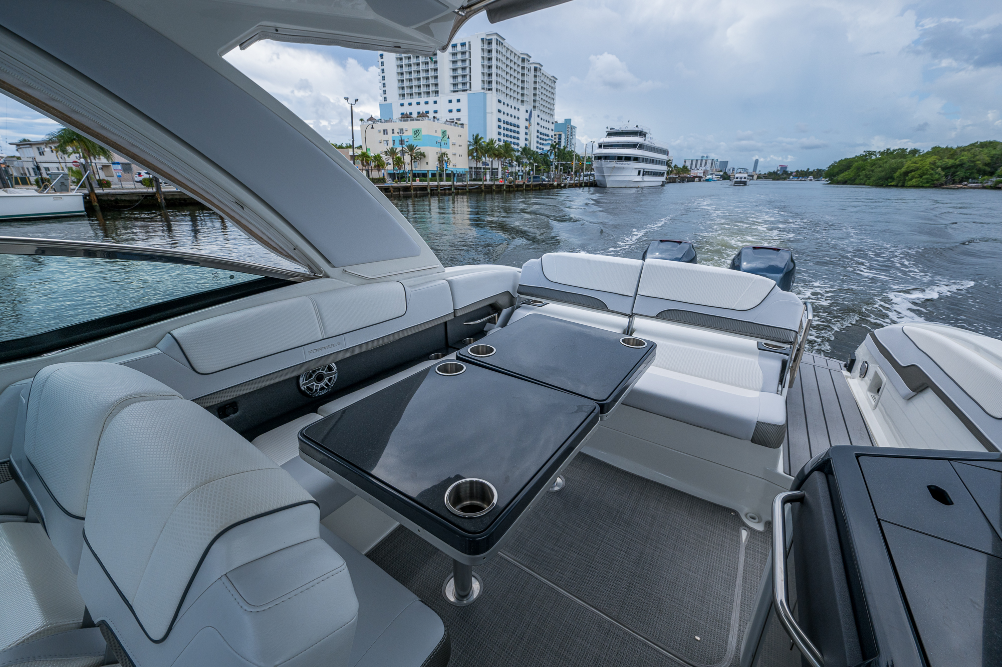 Formula yacht photo 70