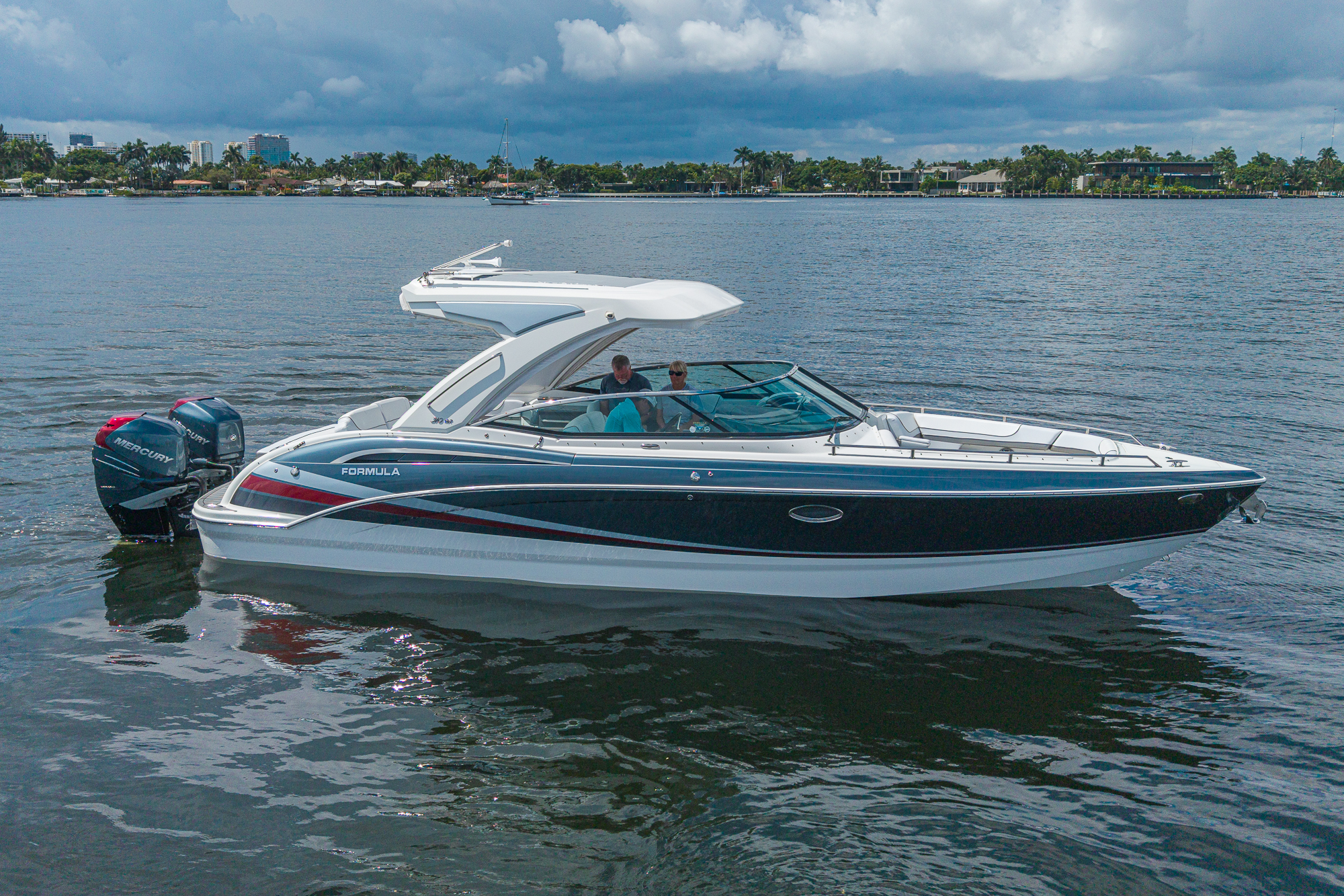 Formula yacht photo 3
