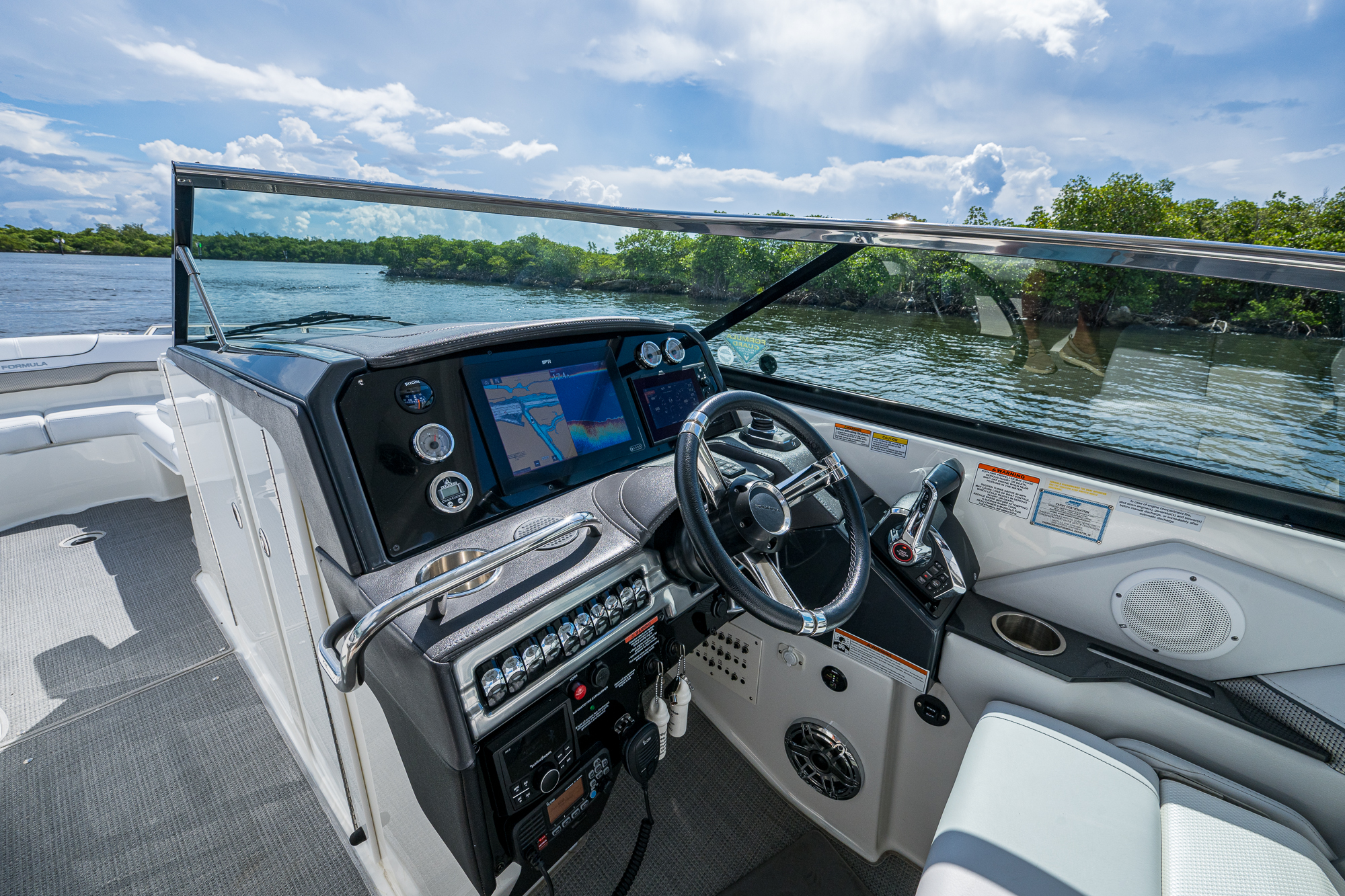 Formula yacht photo 57