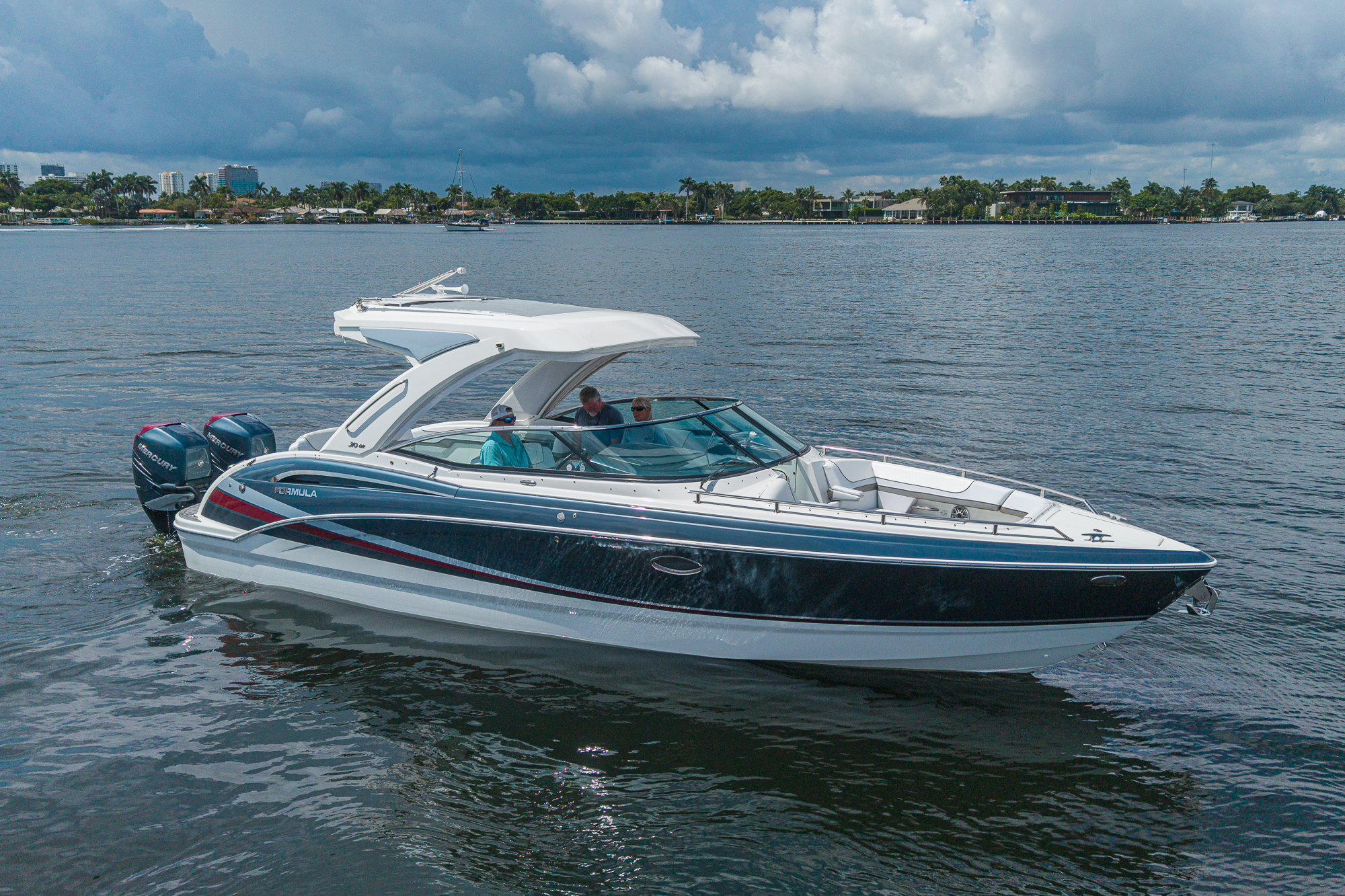 Formula yacht photo 4