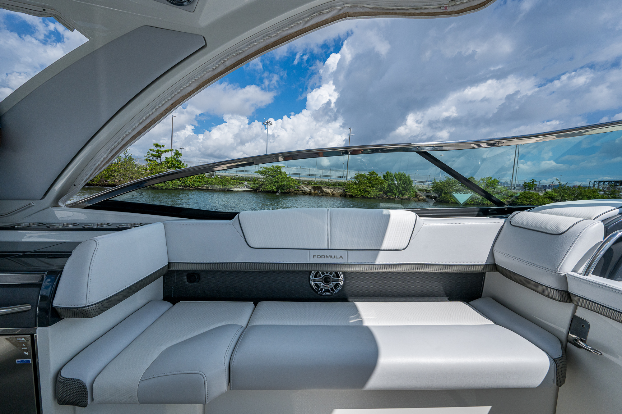 Formula yacht photo 54