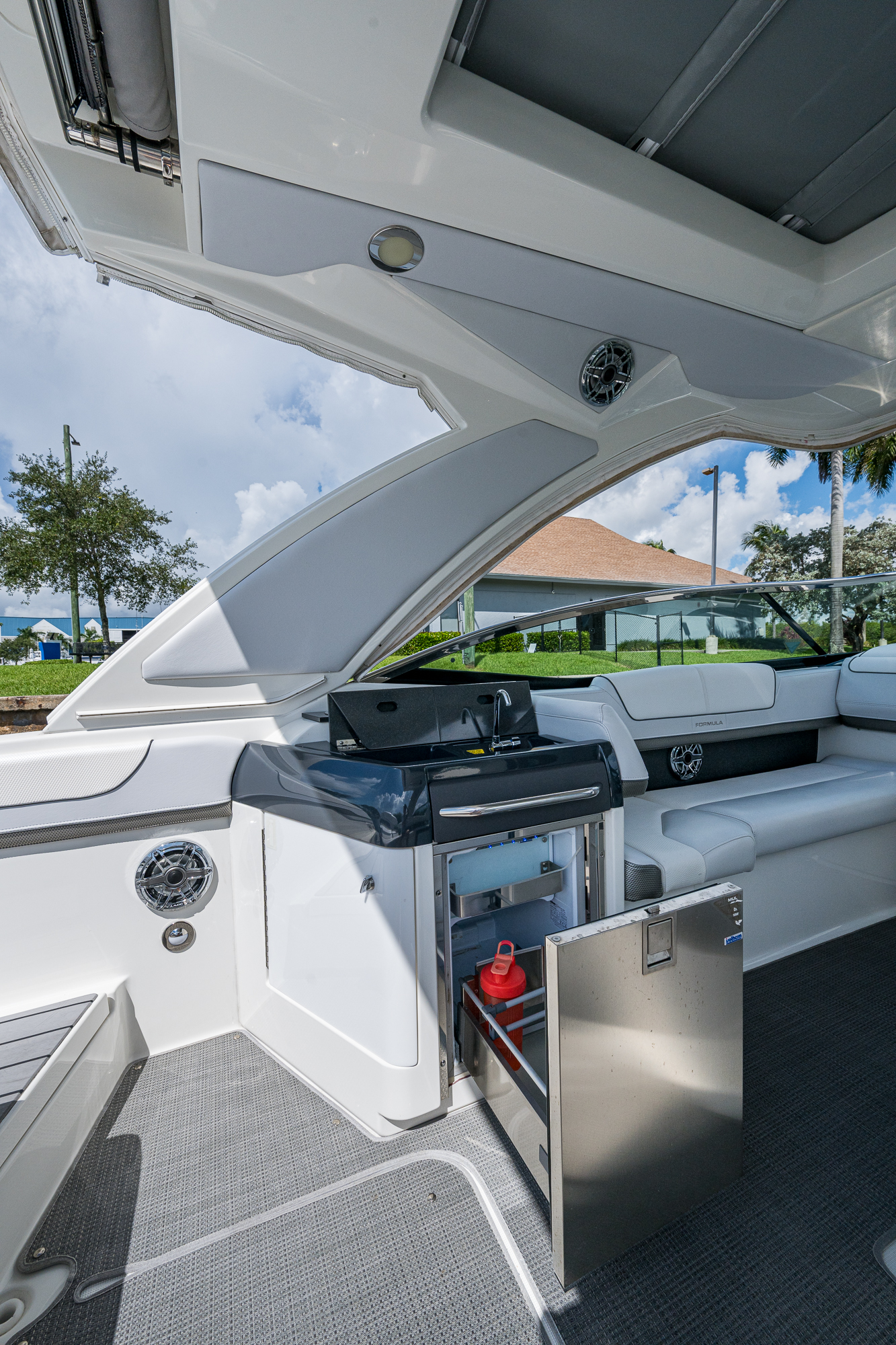 Formula yacht photo 49