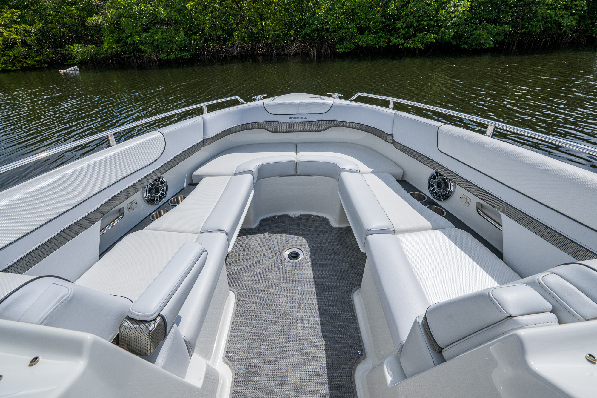 Formula yacht photo 40