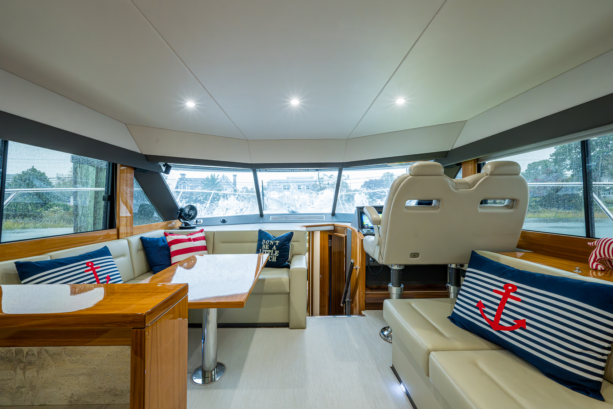 Levittate yacht photo 26