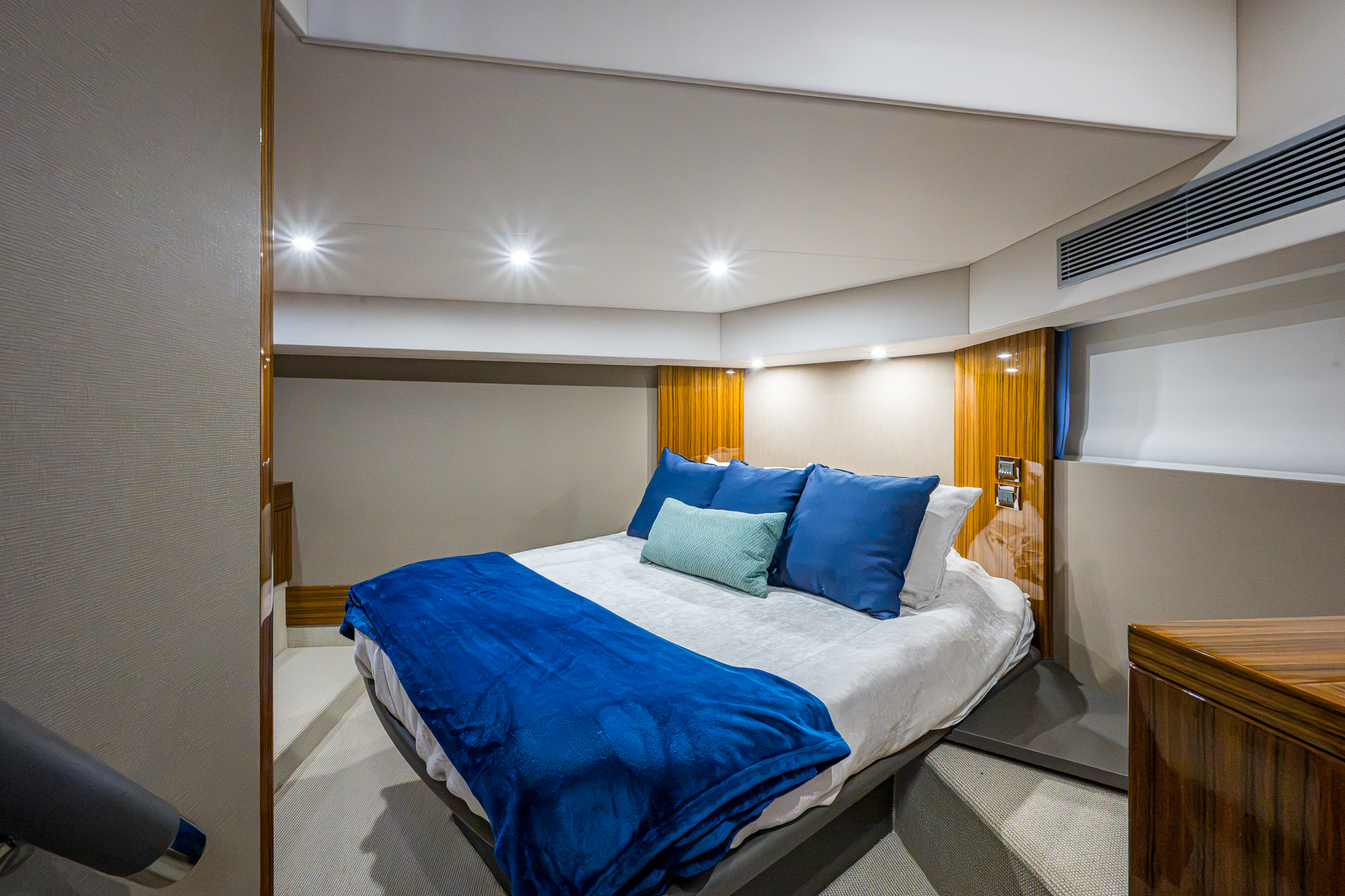 Levittate yacht photo 53