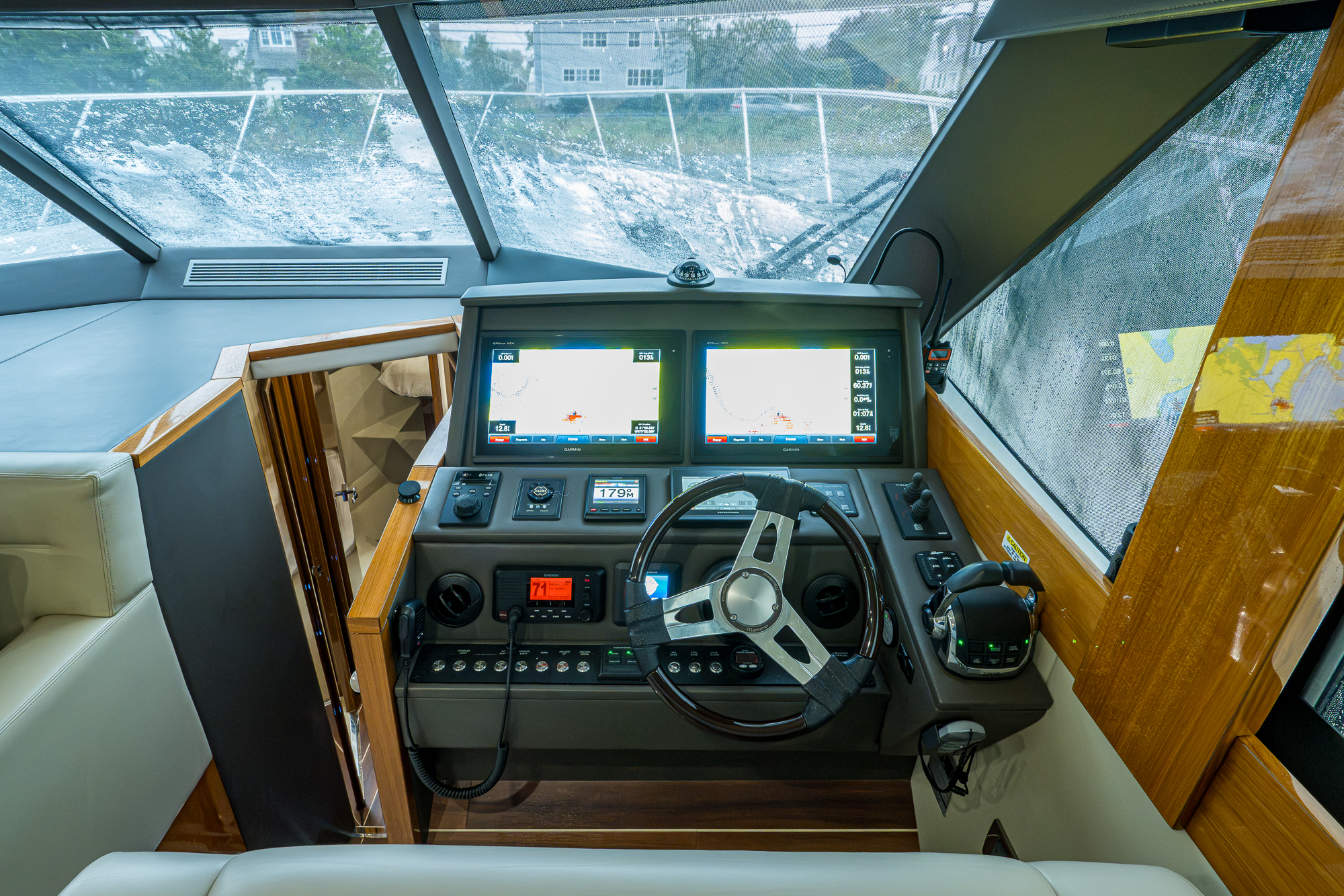Levittate yacht photo 30