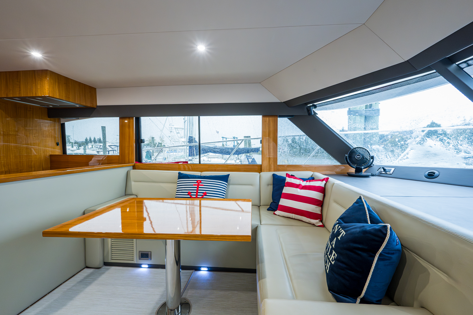 Levittate yacht photo 32