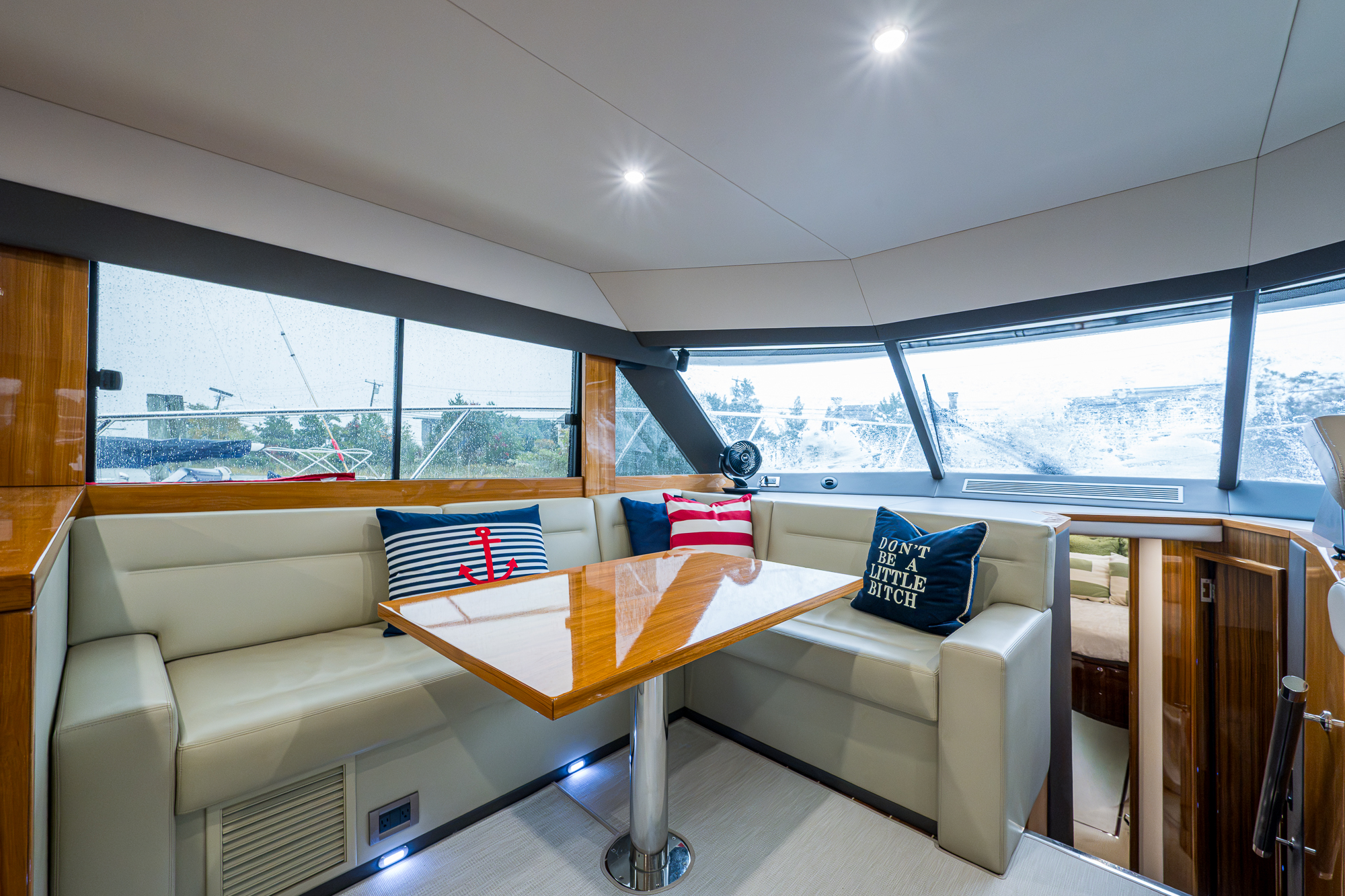 Levittate yacht photo 27