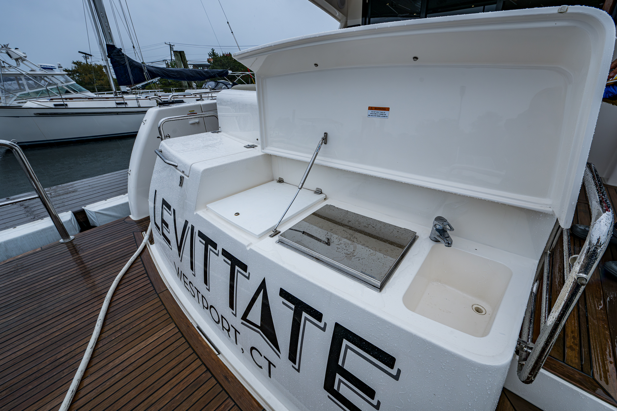 Levittate yacht photo 15
