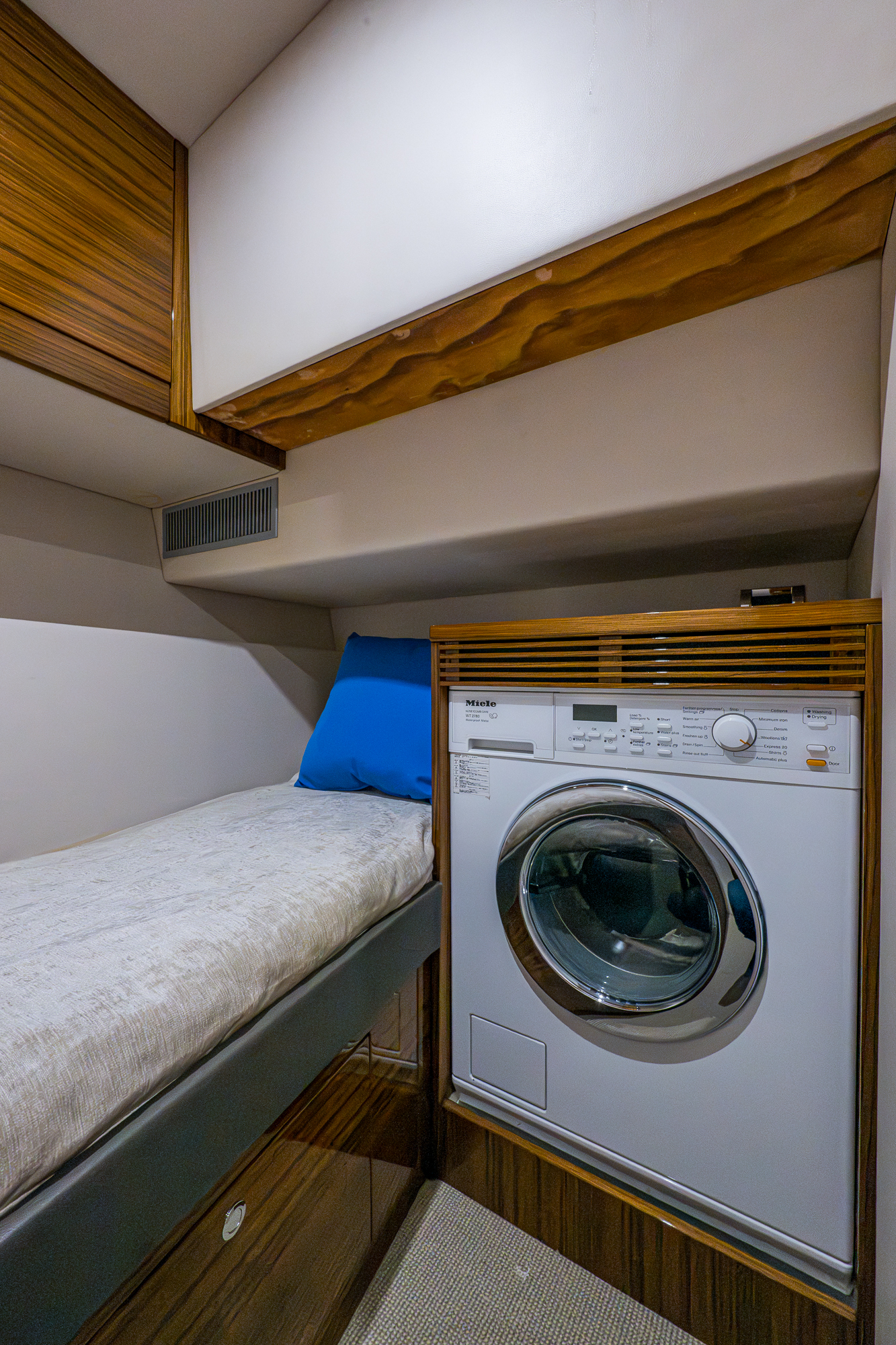 Levittate yacht photo 63