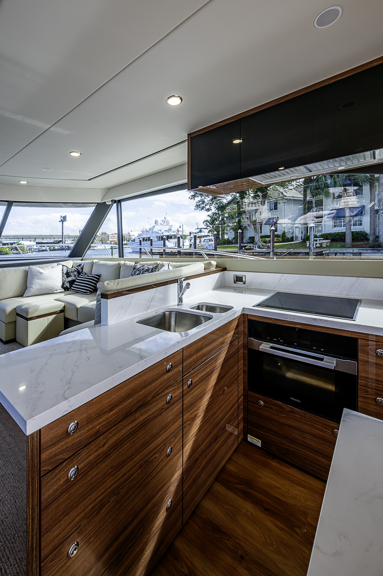 M60-26 yacht photo 78