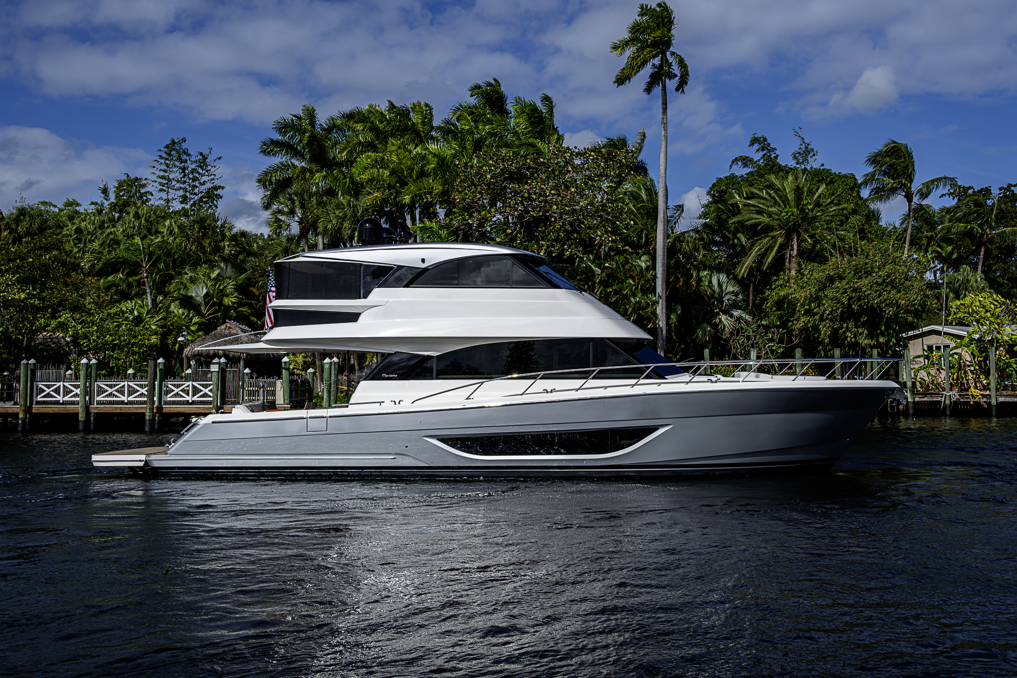 M60-26 yacht photo 14