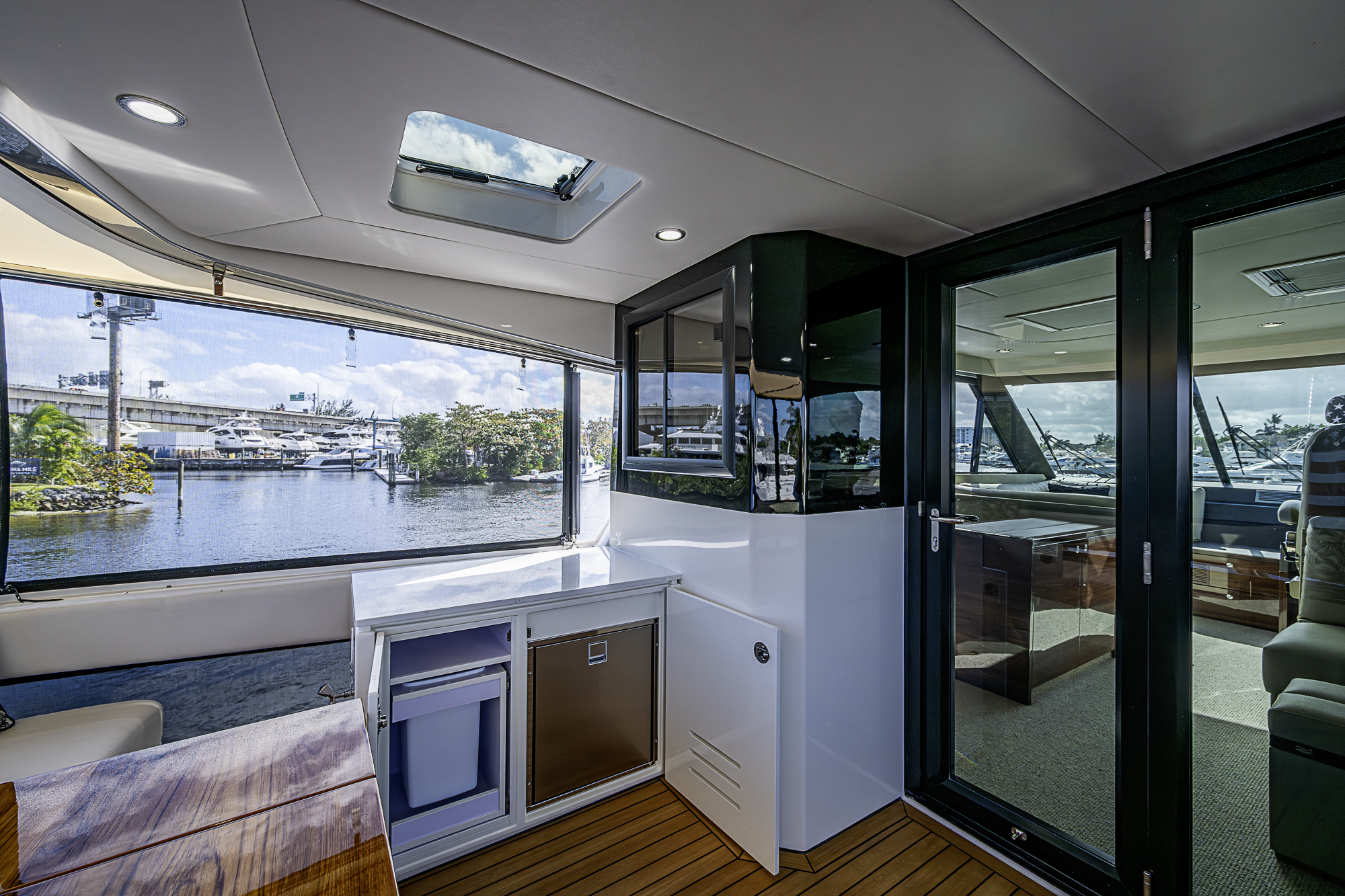 M60-26 yacht photo 40