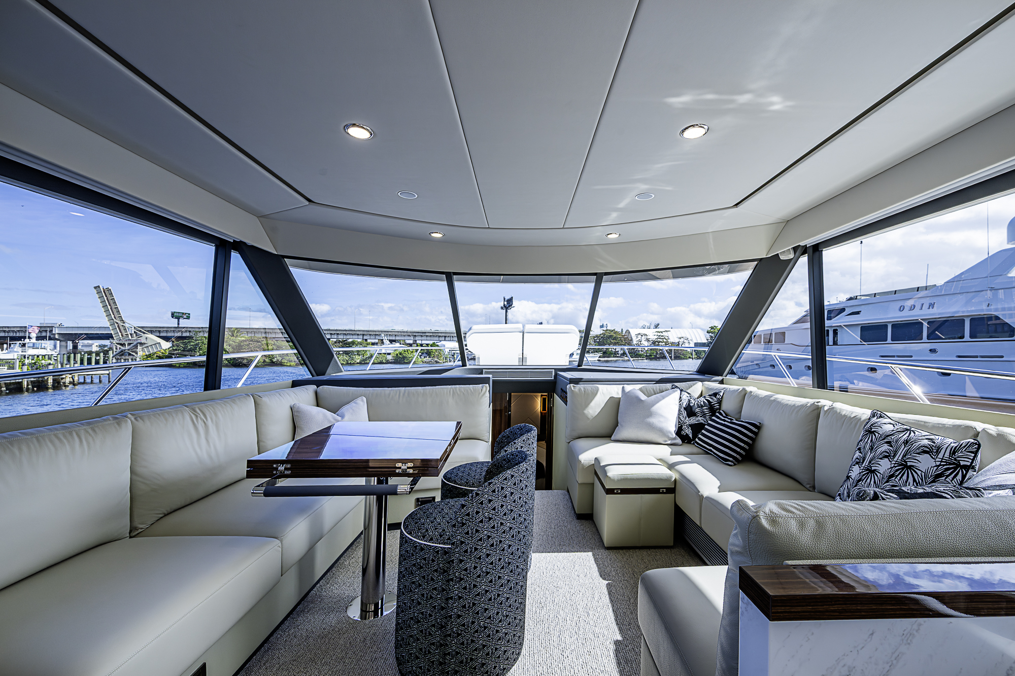 M60-26 yacht photo 82