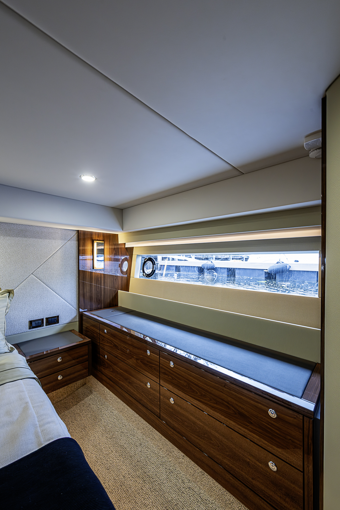 M60-26 yacht photo 114
