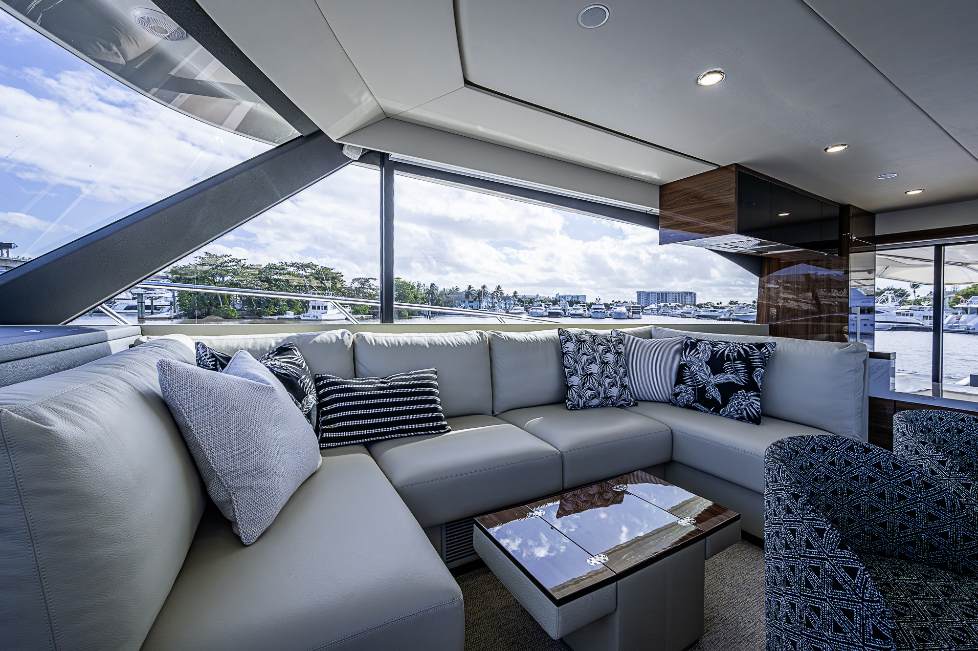 M60-26 yacht photo 88