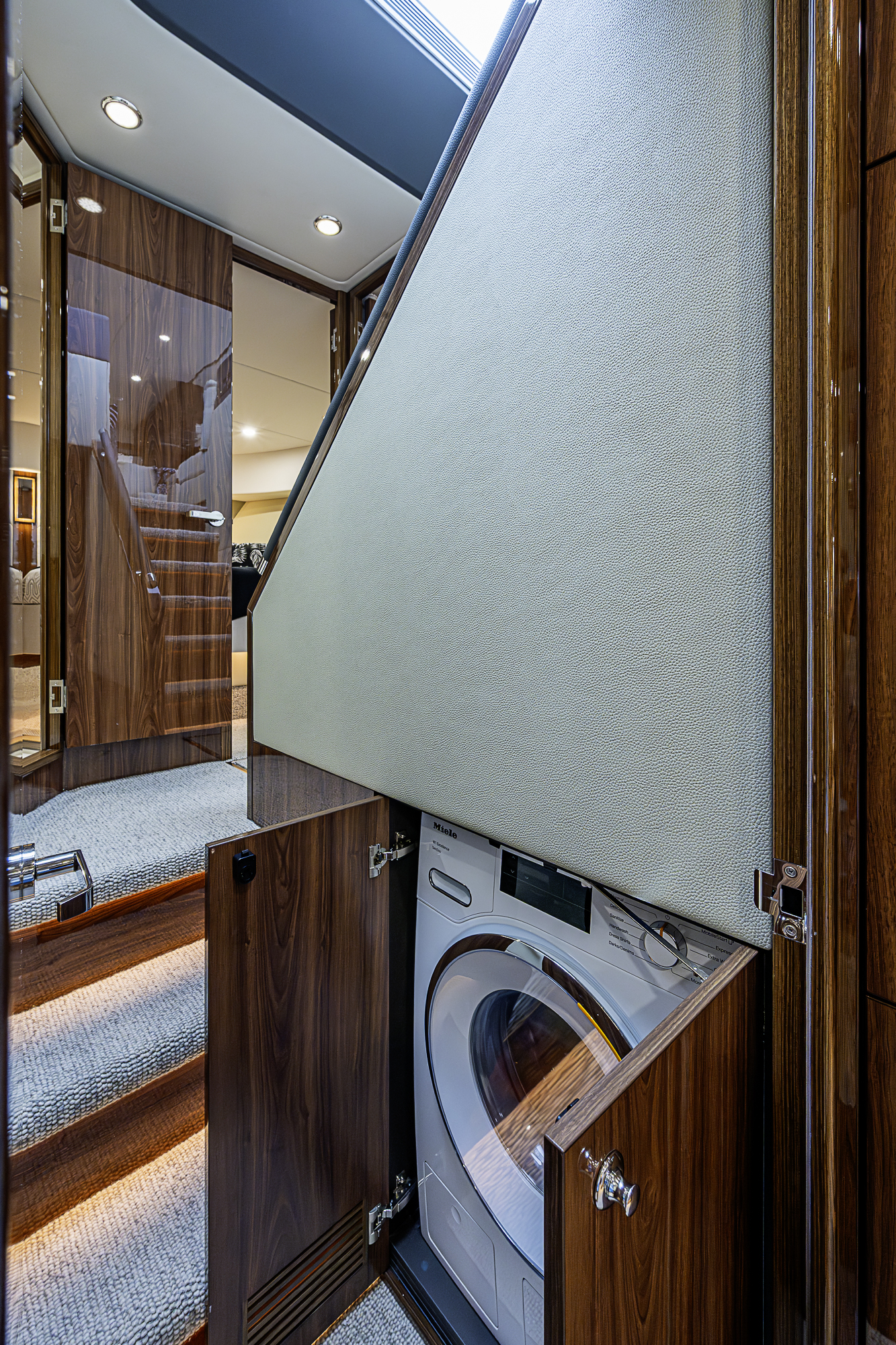 M60-26 yacht photo 107