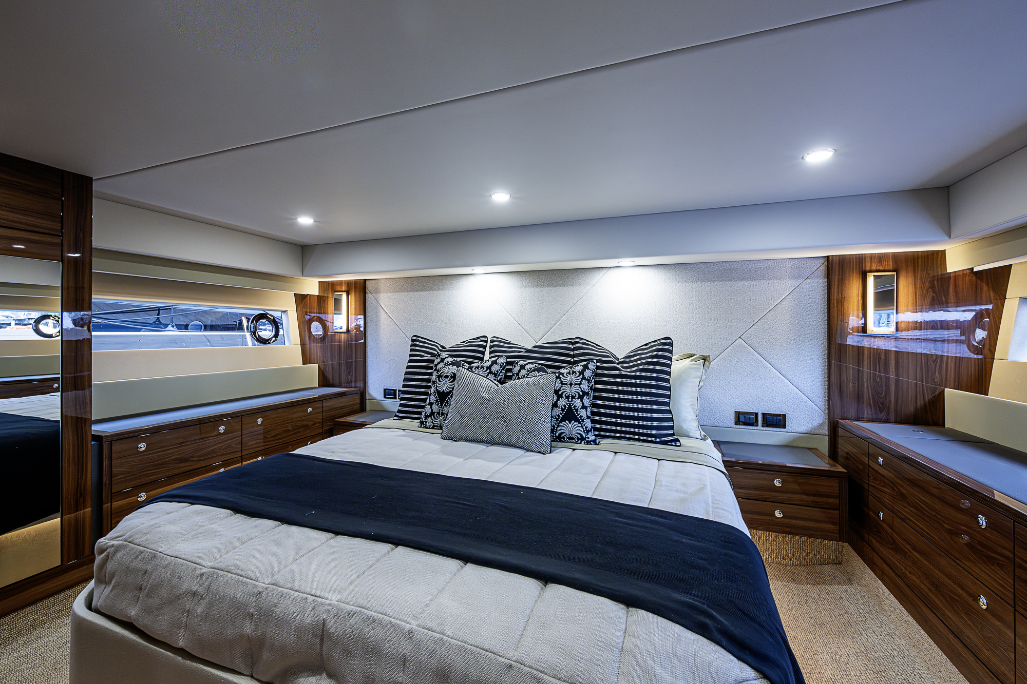 M60-26 yacht photo 108
