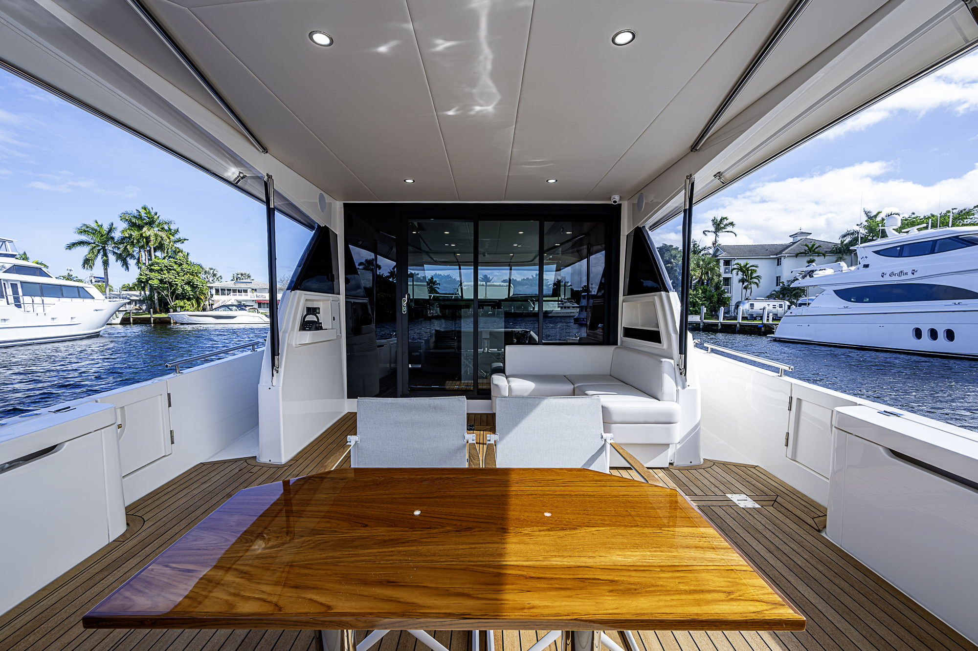 M60-26 yacht photo 60