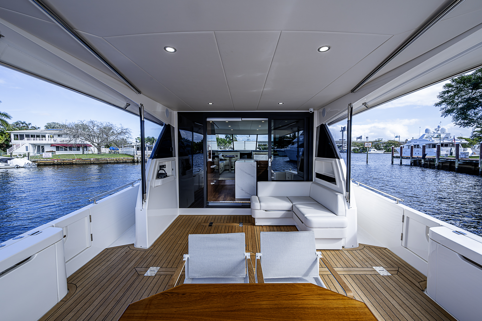 M60-26 yacht photo 63