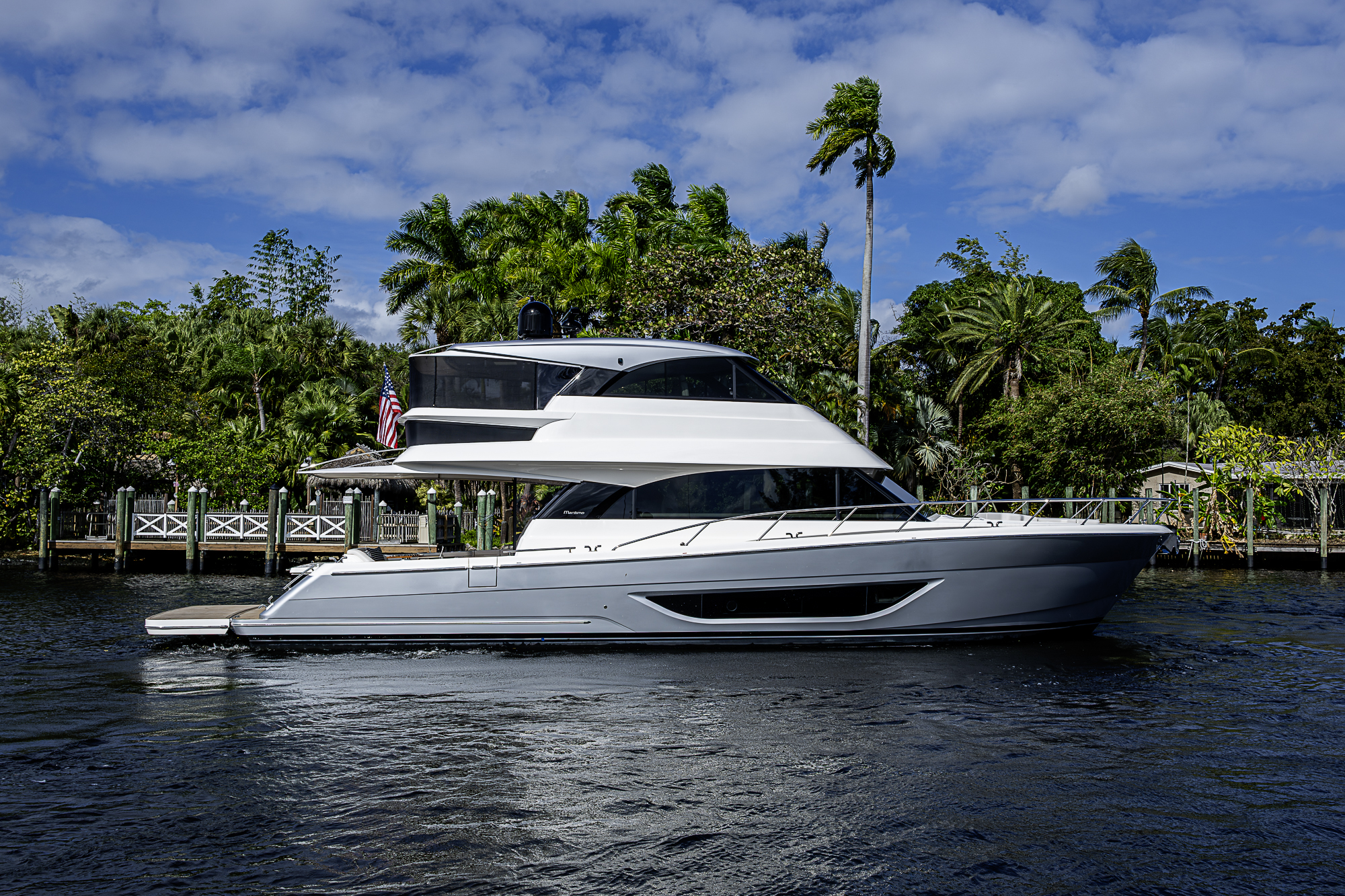 M60-26 yacht photo 13