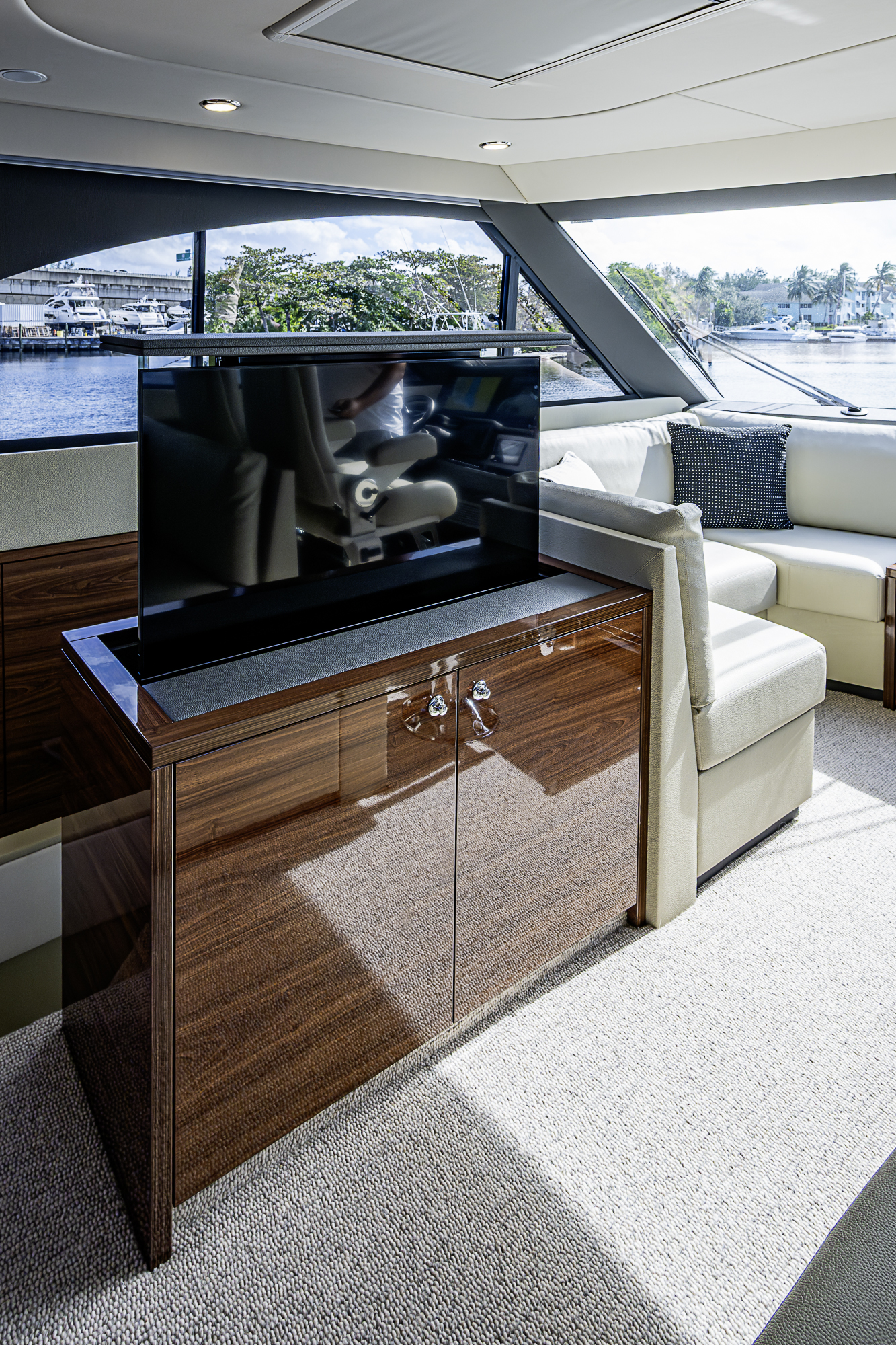 M60-26 yacht photo 32