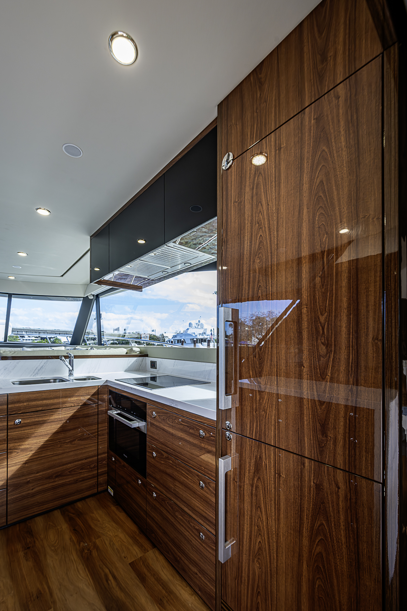 M60-26 yacht photo 76