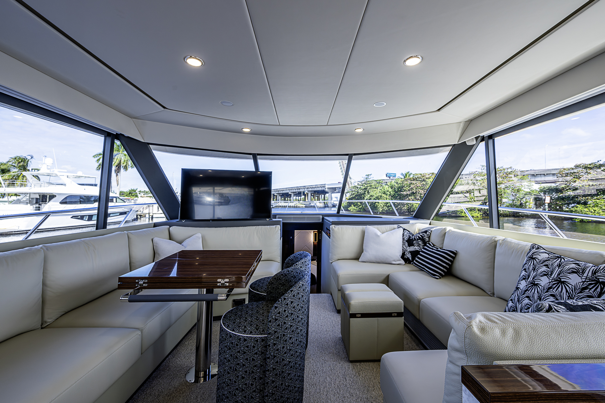 M60-26 yacht photo 91