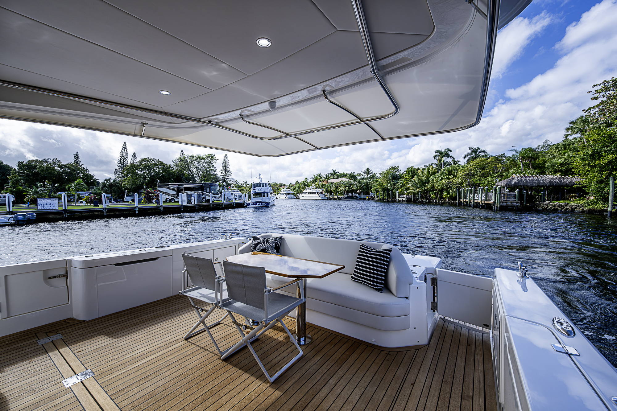 M60-26 yacht photo 57