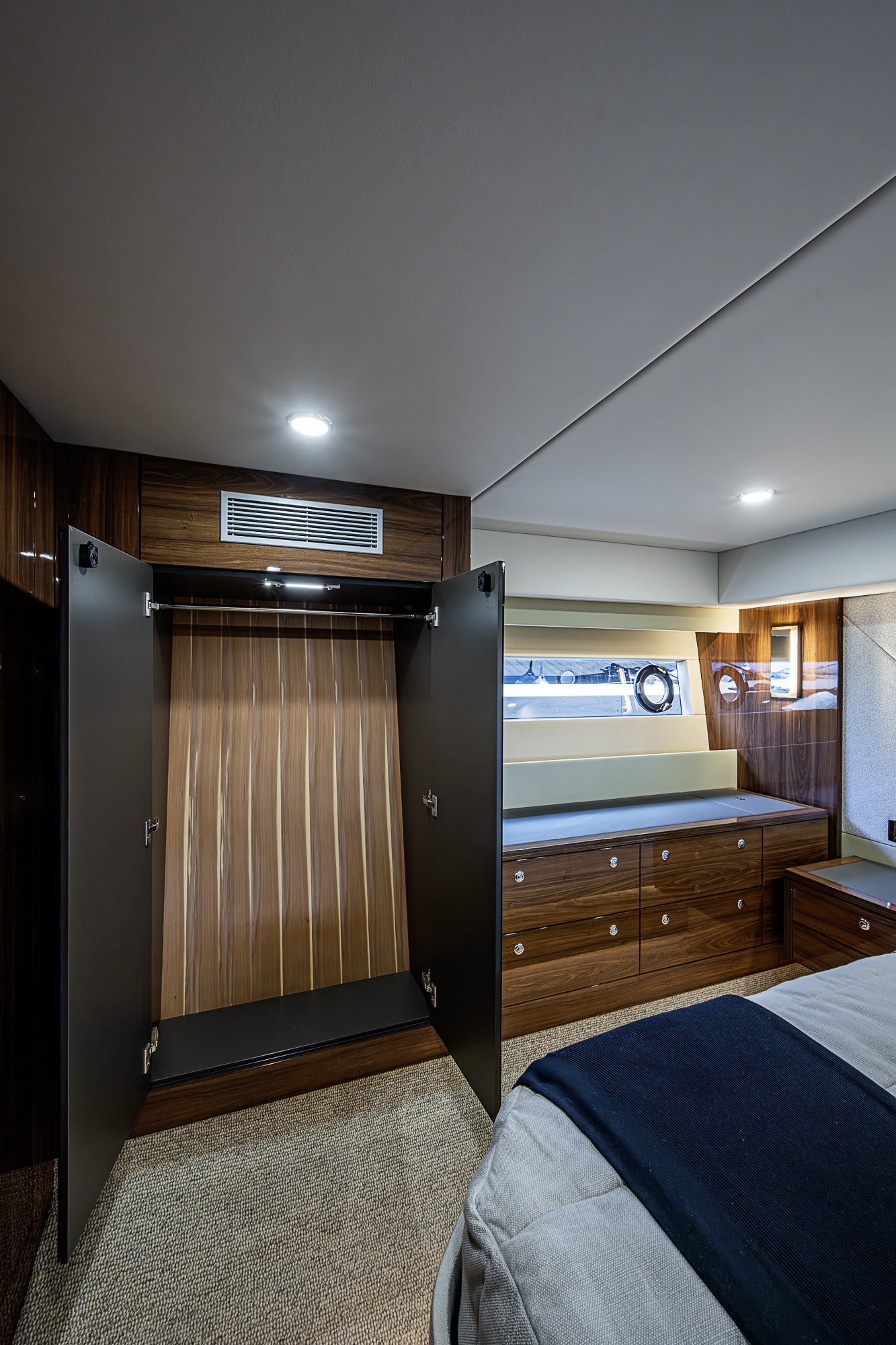 M60-26 yacht photo 115