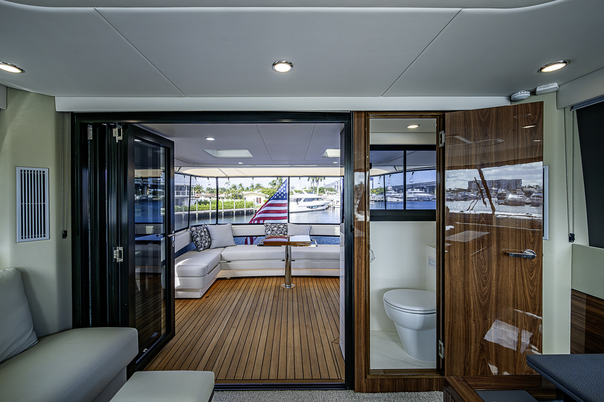 M60-26 yacht photo 34