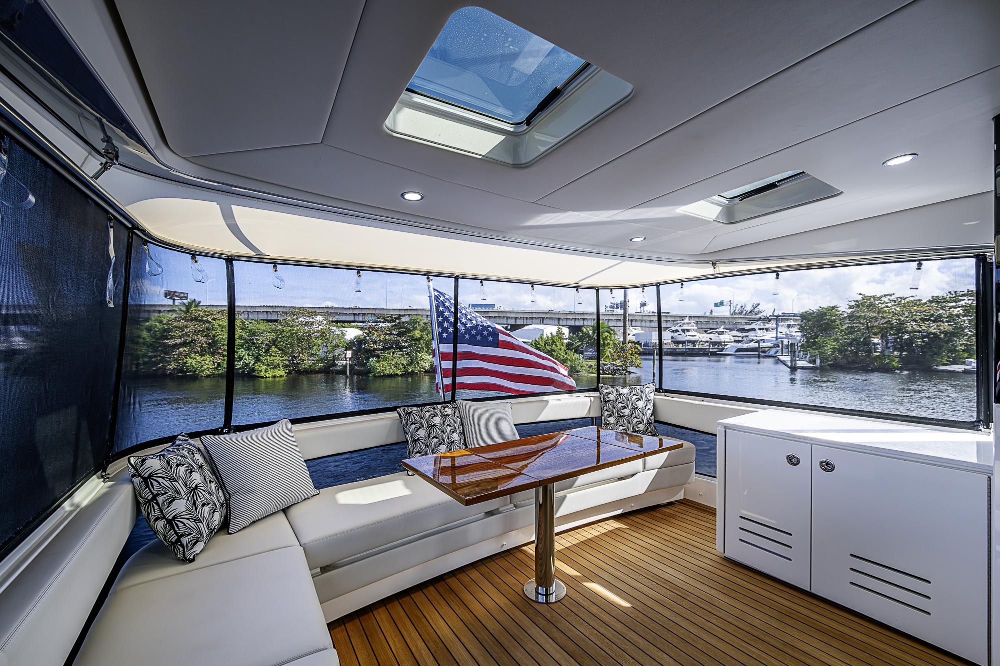 M60-26 yacht photo 38