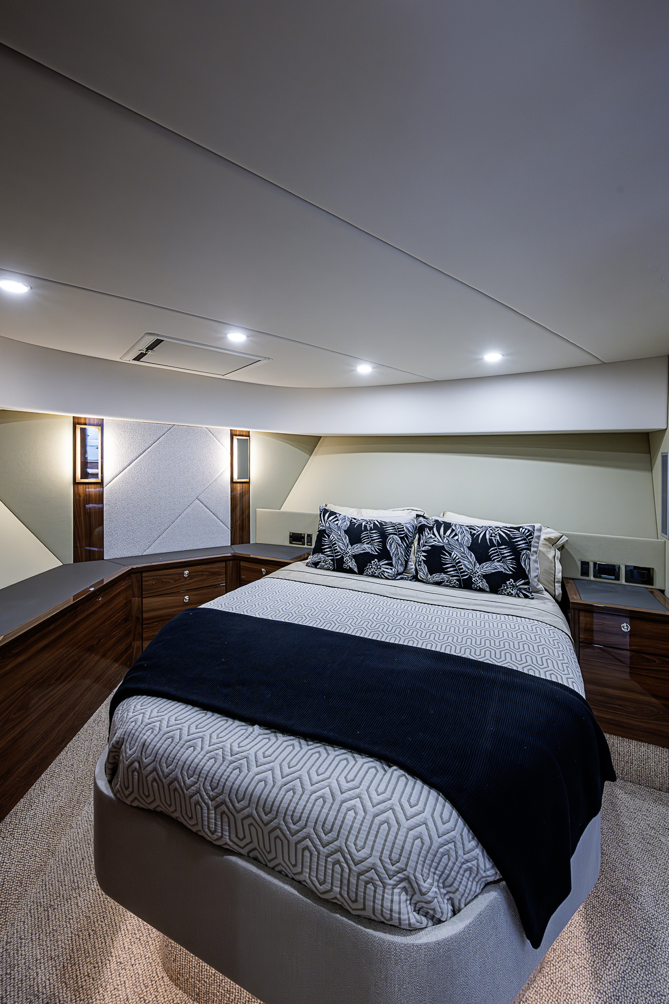 M60-26 yacht photo 97