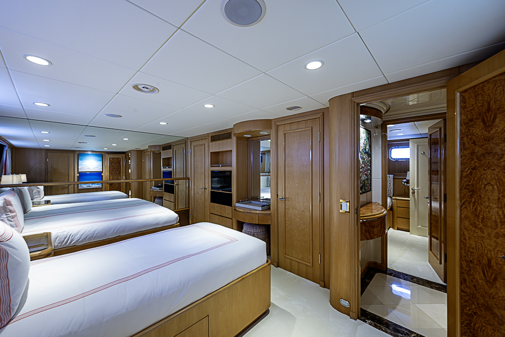 Probability yacht photo 141