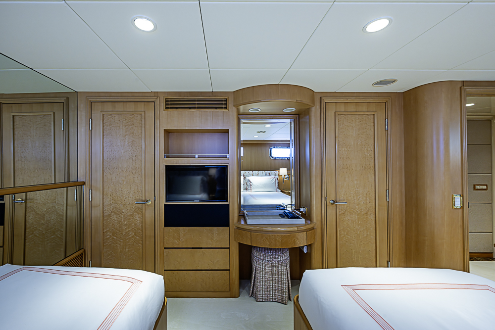 Probability yacht photo 143