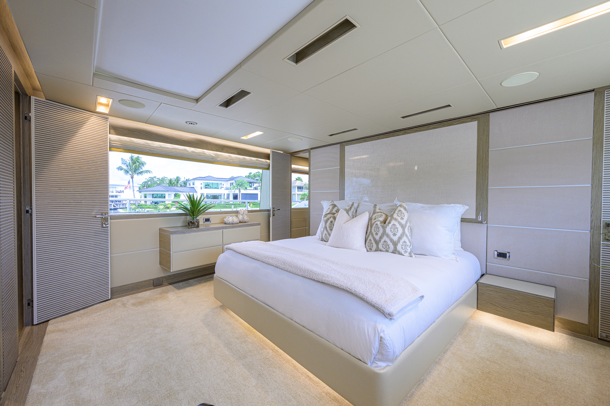 Short Story yacht photo 232