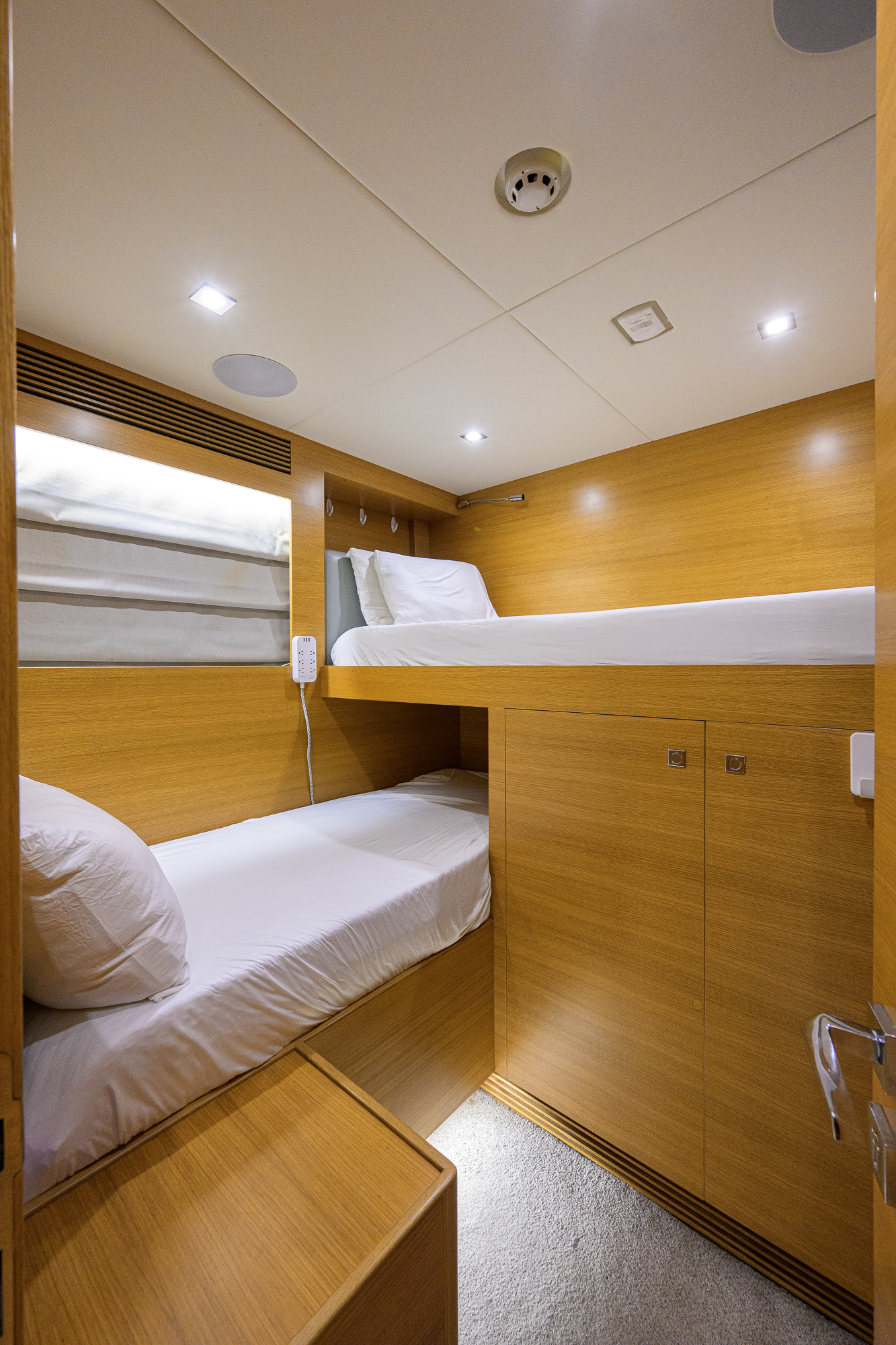 Short Story yacht photo 259